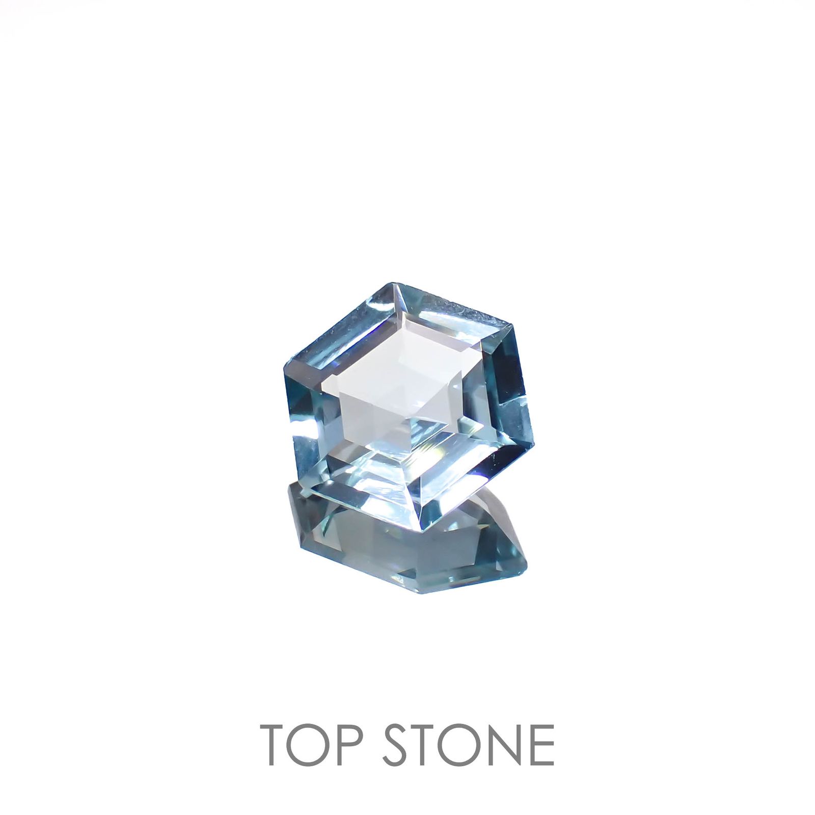 ◇ヘキサゴンカット◇ブルートパーズ ブラジル産 3.85ct[221219361]10x10mm前後