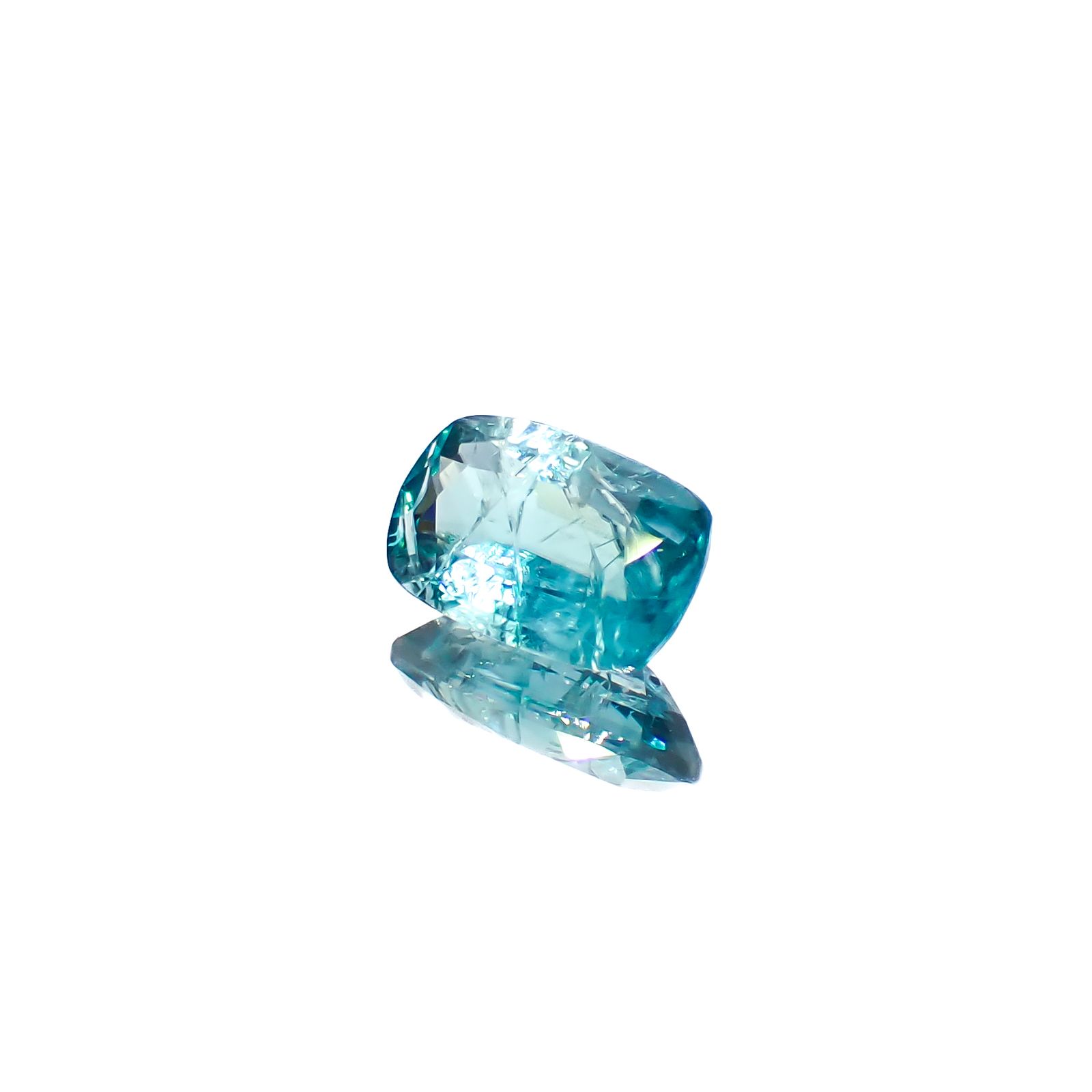 グランディディエライト マダガスカル産 0.68ct[240728562]7x4.5mm前後