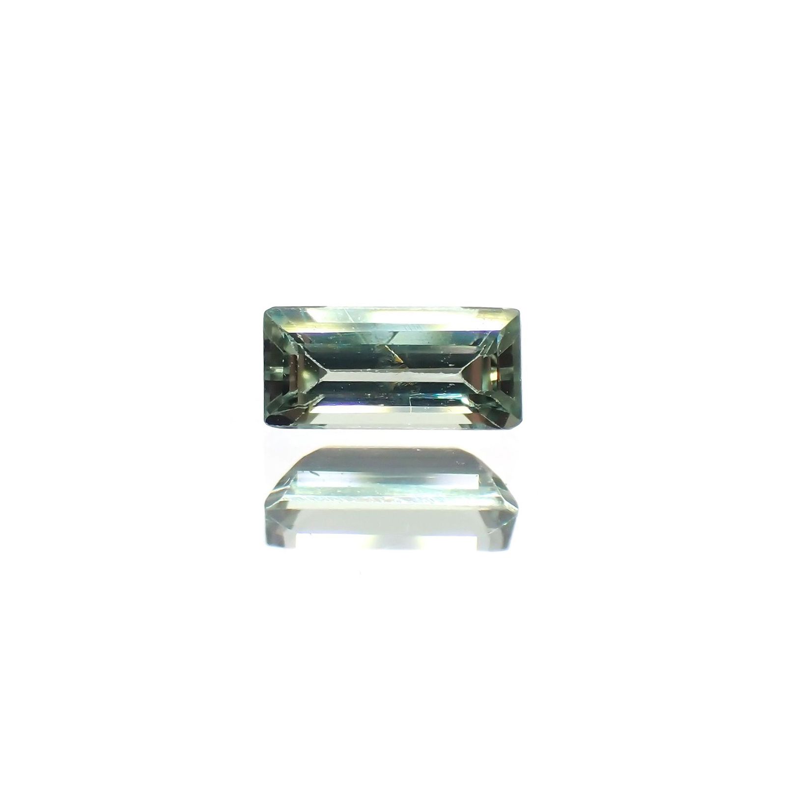 グリーンクリソベリル(宝石名クリソベリル)スリランカ/マダガスカル産 識別済 0.30ct / 5.3x2.5mm前後 [260514474]