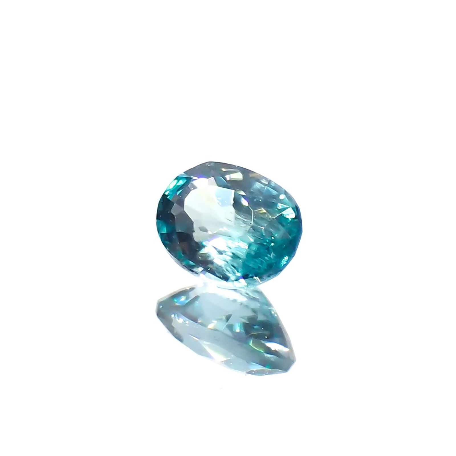 グランディディエライト(宝石名グランディディエライト)マダガスカル産 識別済 0.12ct / 3.5x2.7mm前後 [260420106]