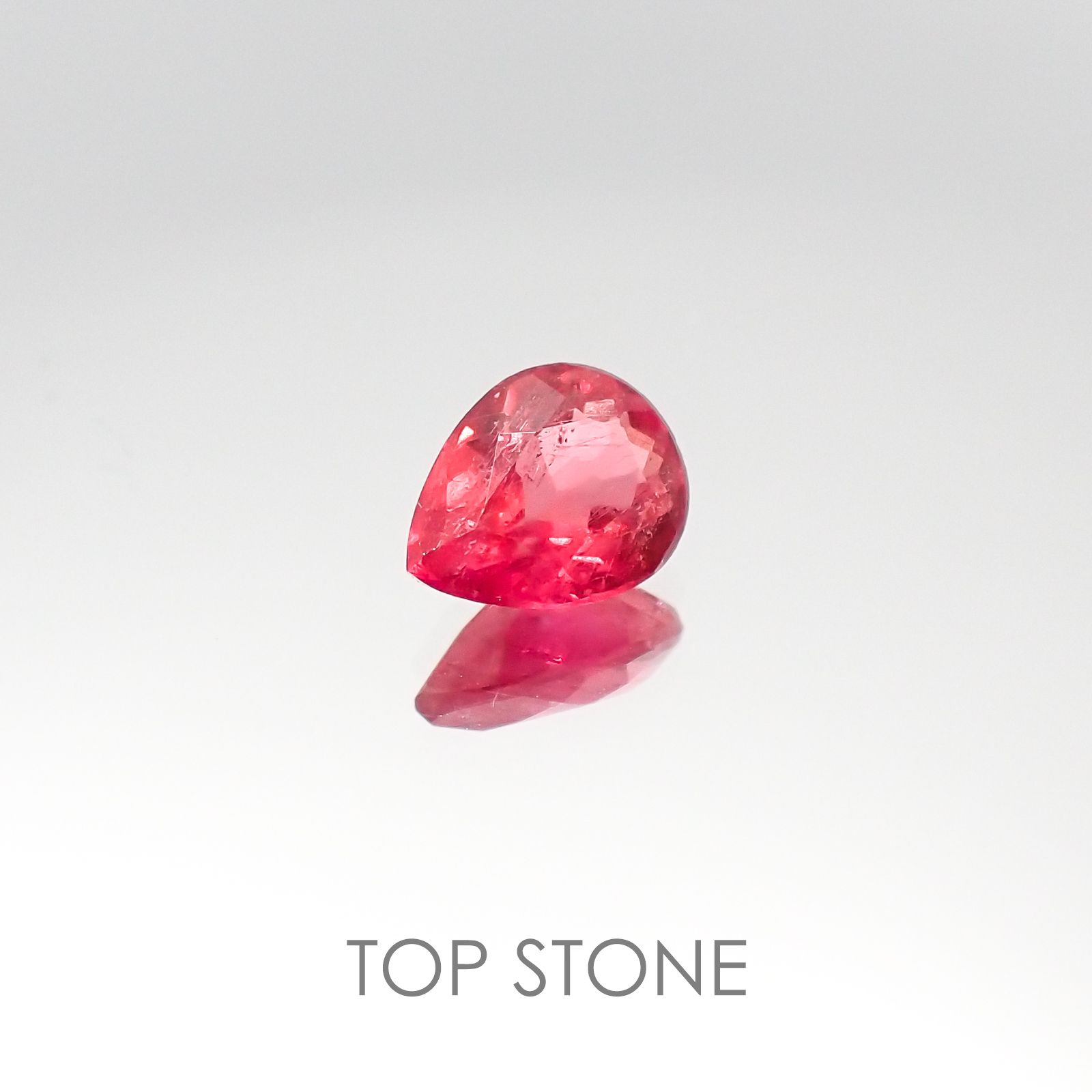 ロードナイト ブラジル産 ルース 0.8ct[20095802]6.4×5mm前後