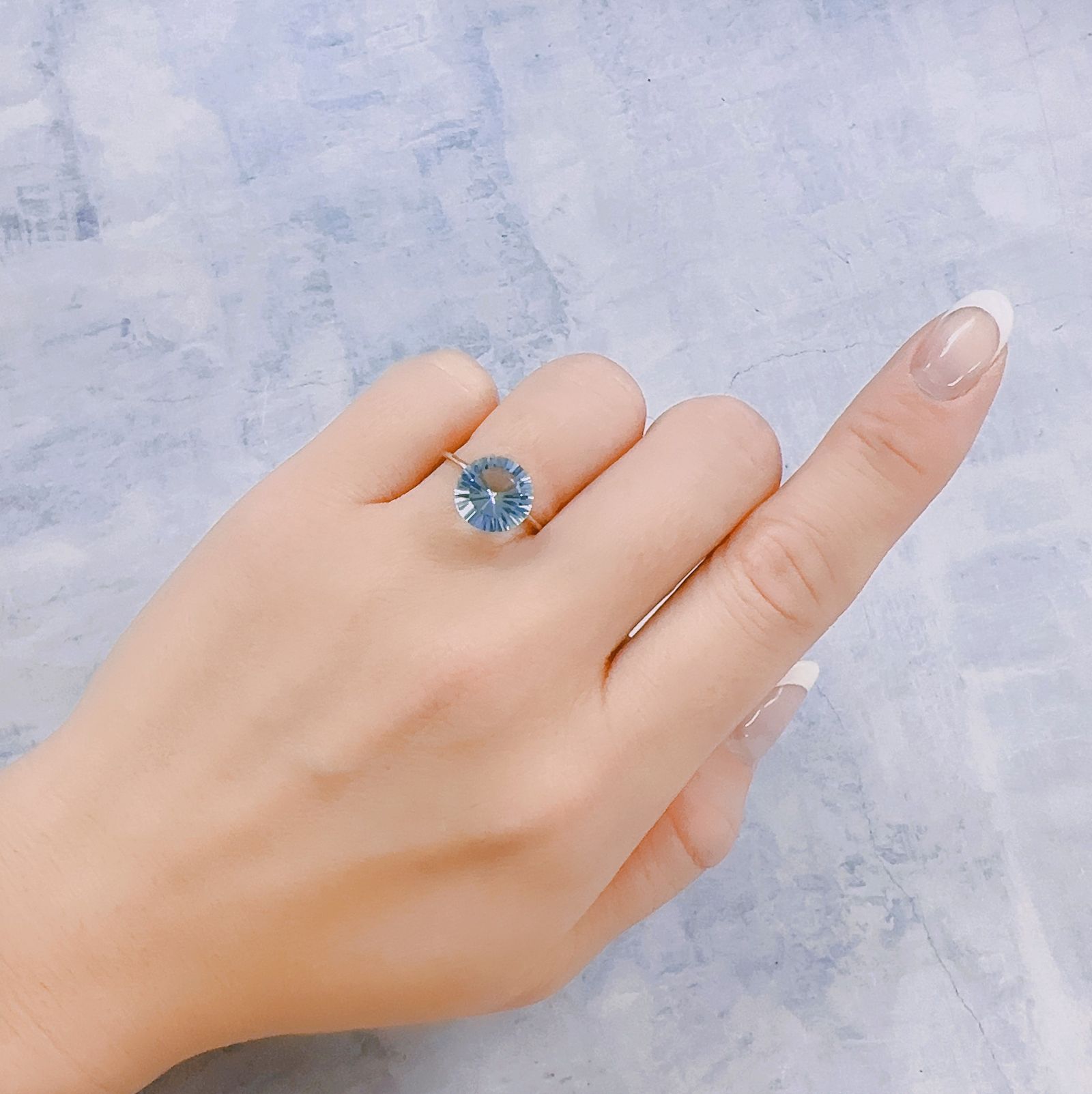ブルートパーズ ブラジル産 3.88ct[221219314]9.9x9.9mm前後