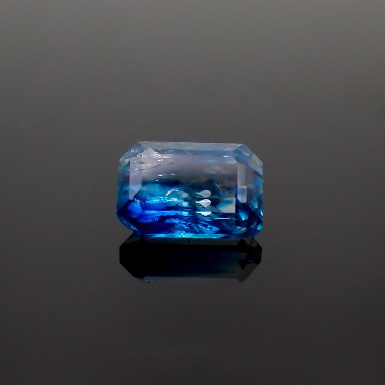 ユークレース(宝石名ブルー ホワイト・ユークレース)ジンバブエ共和国産 1.187ct ソ付[221018469]7.2x4.7mm前後