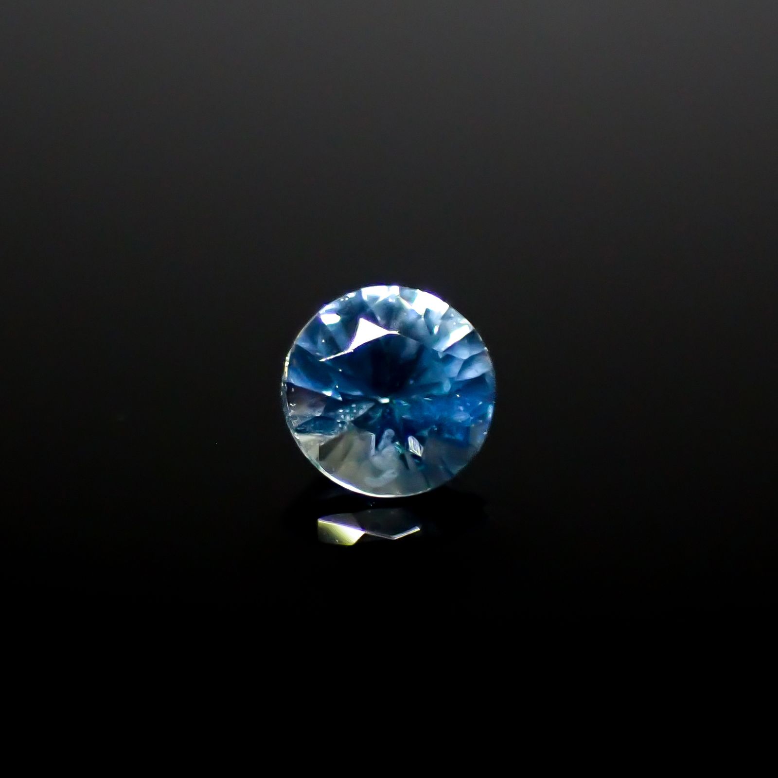 モンタナサファイア アメリカ・モンタナ州産 0.11ct[240928867]2.9x2.9mm前後