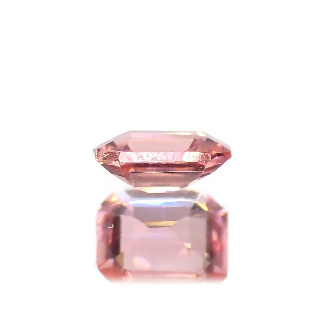 ヴェイリネナイト(宝石名ベイリネナイト)パキスタン産 0.11ct 識別済[221219288]3.2x2.6mm前後
