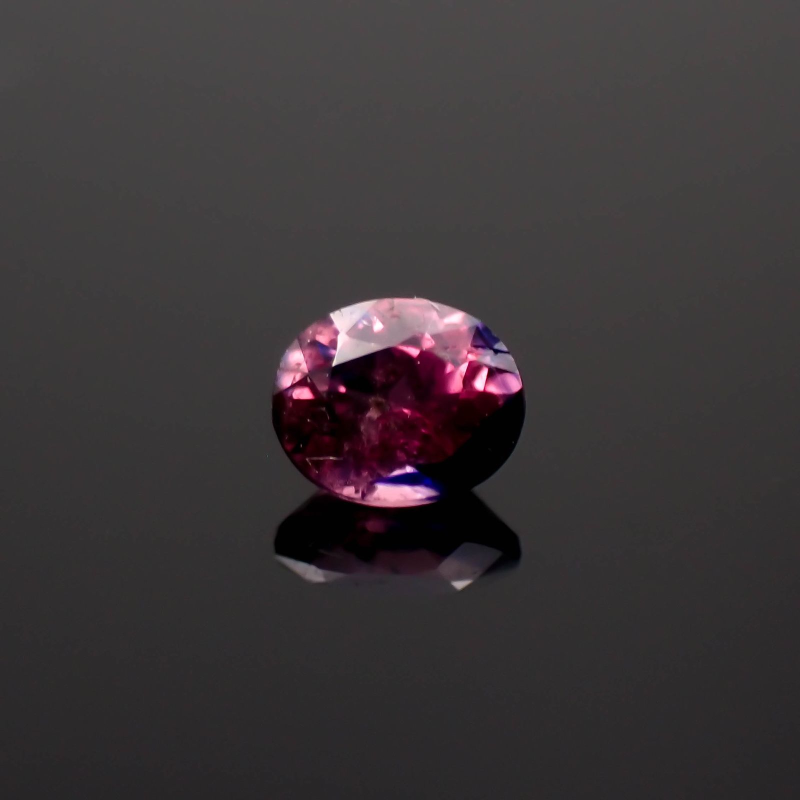 ウィンザーサファイア タンザニア・ウィンザー産 0.19ct[230521973]3.5x3mm前後