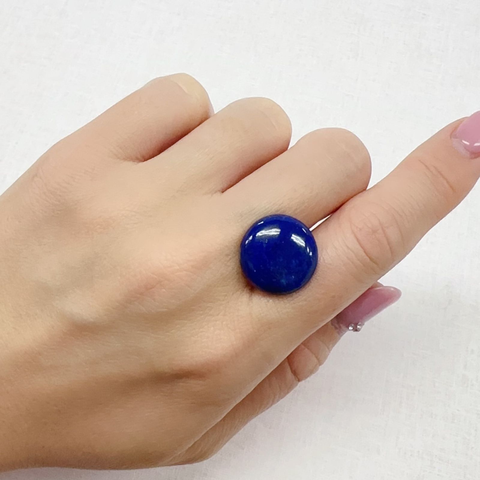 ラピスラズリ アフガニスタン産 10.86ct[231224474]16.8x16.8mm前後