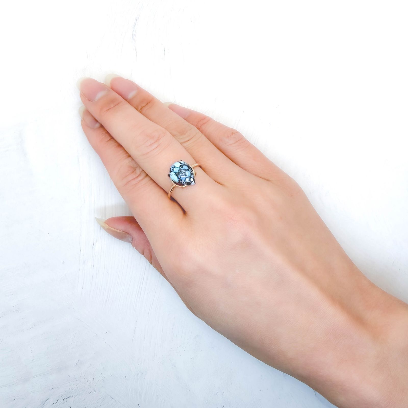 ターコイズ カザフスタン・ゴールデンヒル鉱山産 2.94ct / 11.5x8.7mm前後 [260331867]