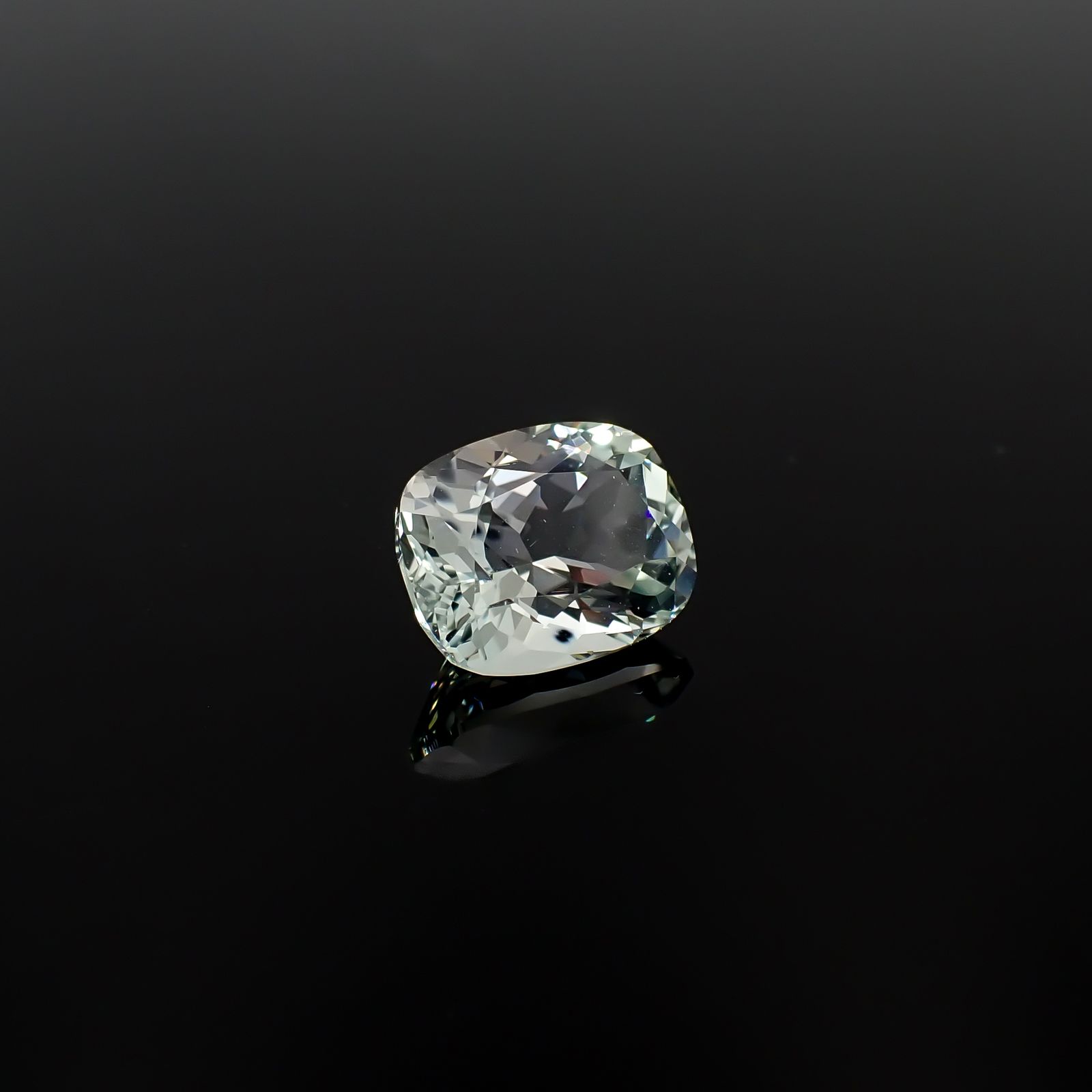 オリゴクレース(宝石名オリゴクレース)タンザニア産 3.35ct 識別済[240628005]10.6x8.6mm前後