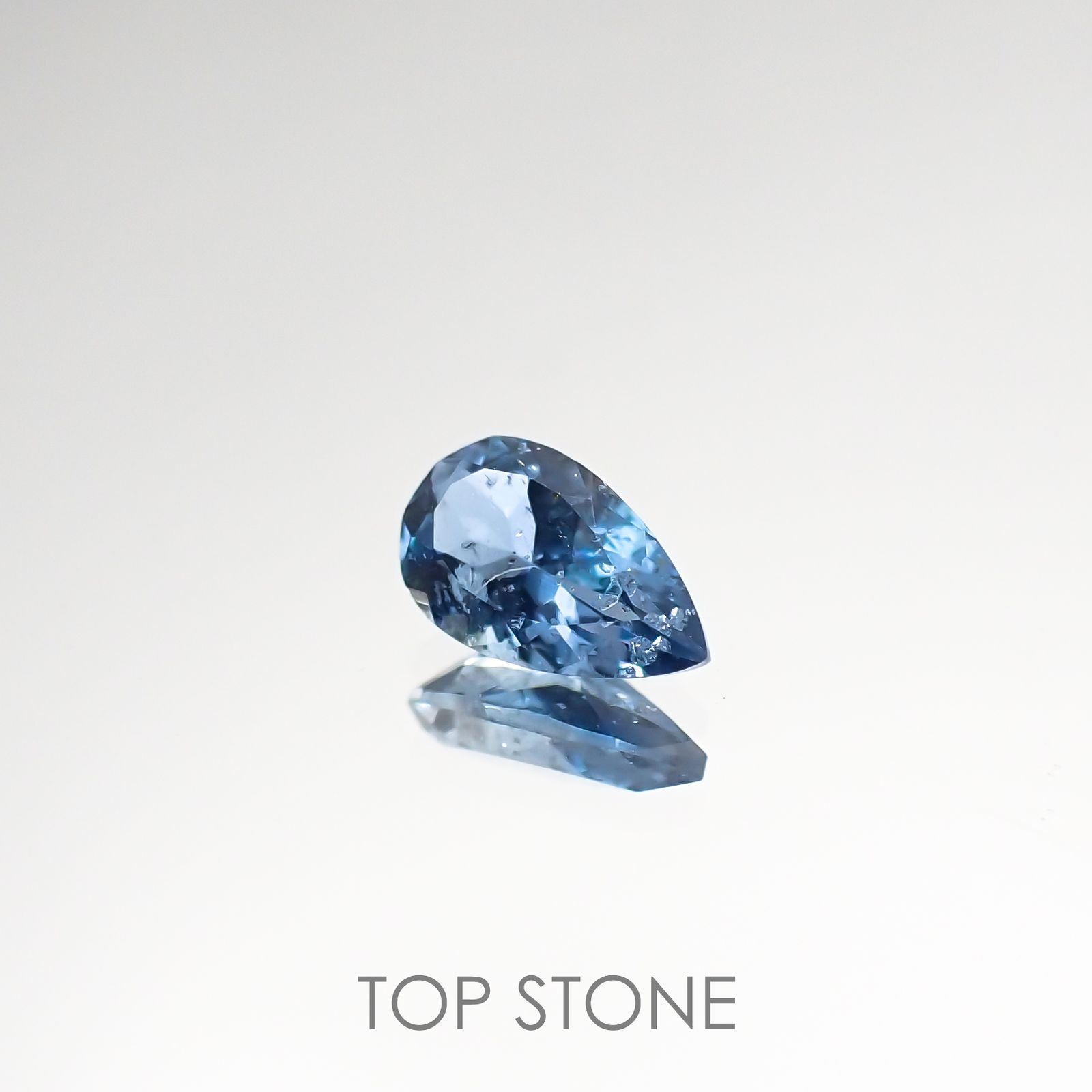 サンタマリアアクアマリン(宝石名アクアマリン) ブラジル産 0.18ct 識別済[210711416]5.2×3.1mm前後