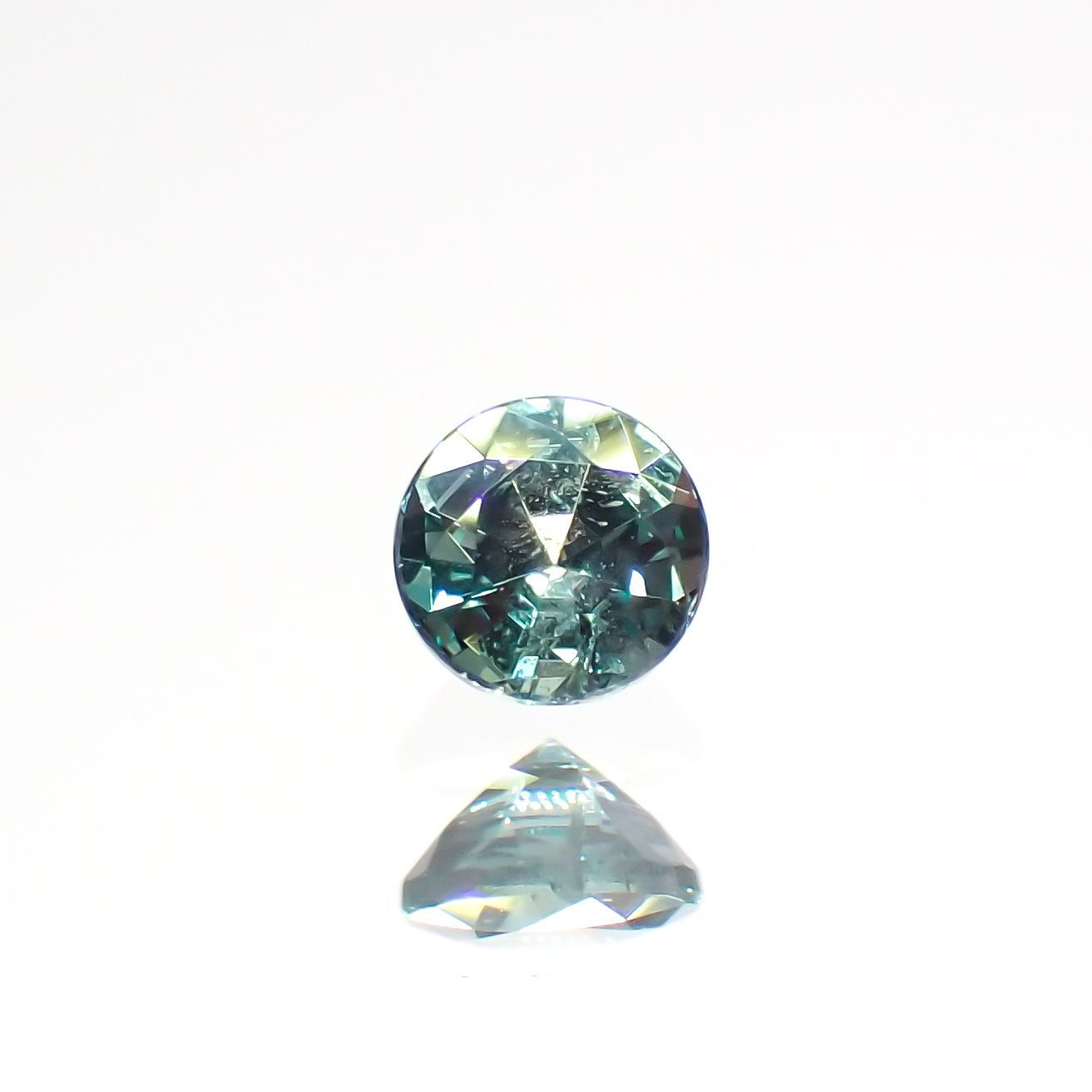 アレキサンドライト(宝石名アレキサンドライト)ブラジル産/EmeraldMains社製 0.110ct ソ付(彩珠)[220516021]2.8x2.8mm前後