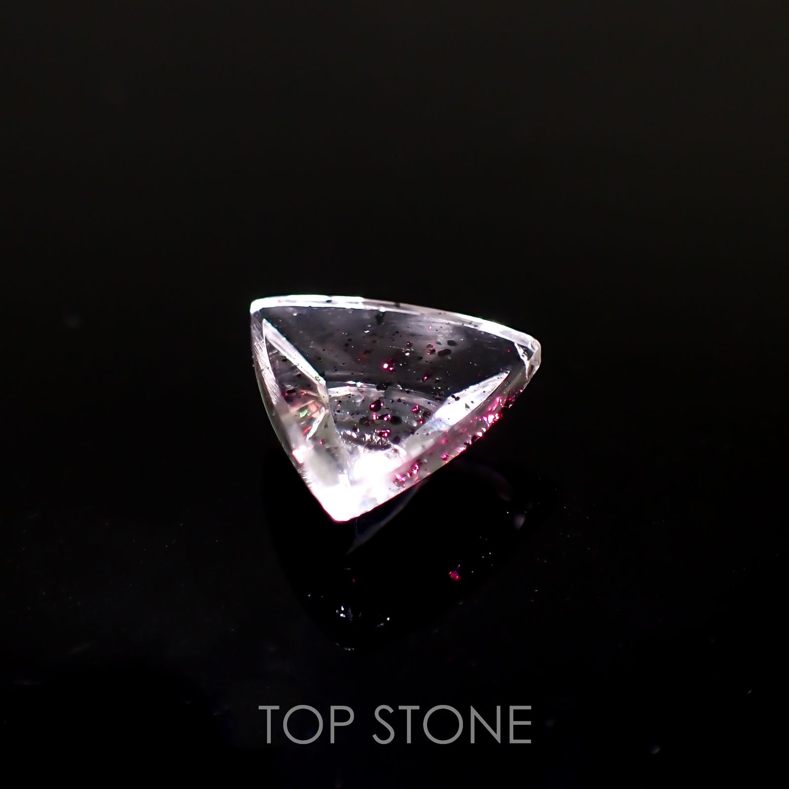 ティンカーベルクォーツ ブラジル産 2.34ct[220917887]9.4x10.2mm前後