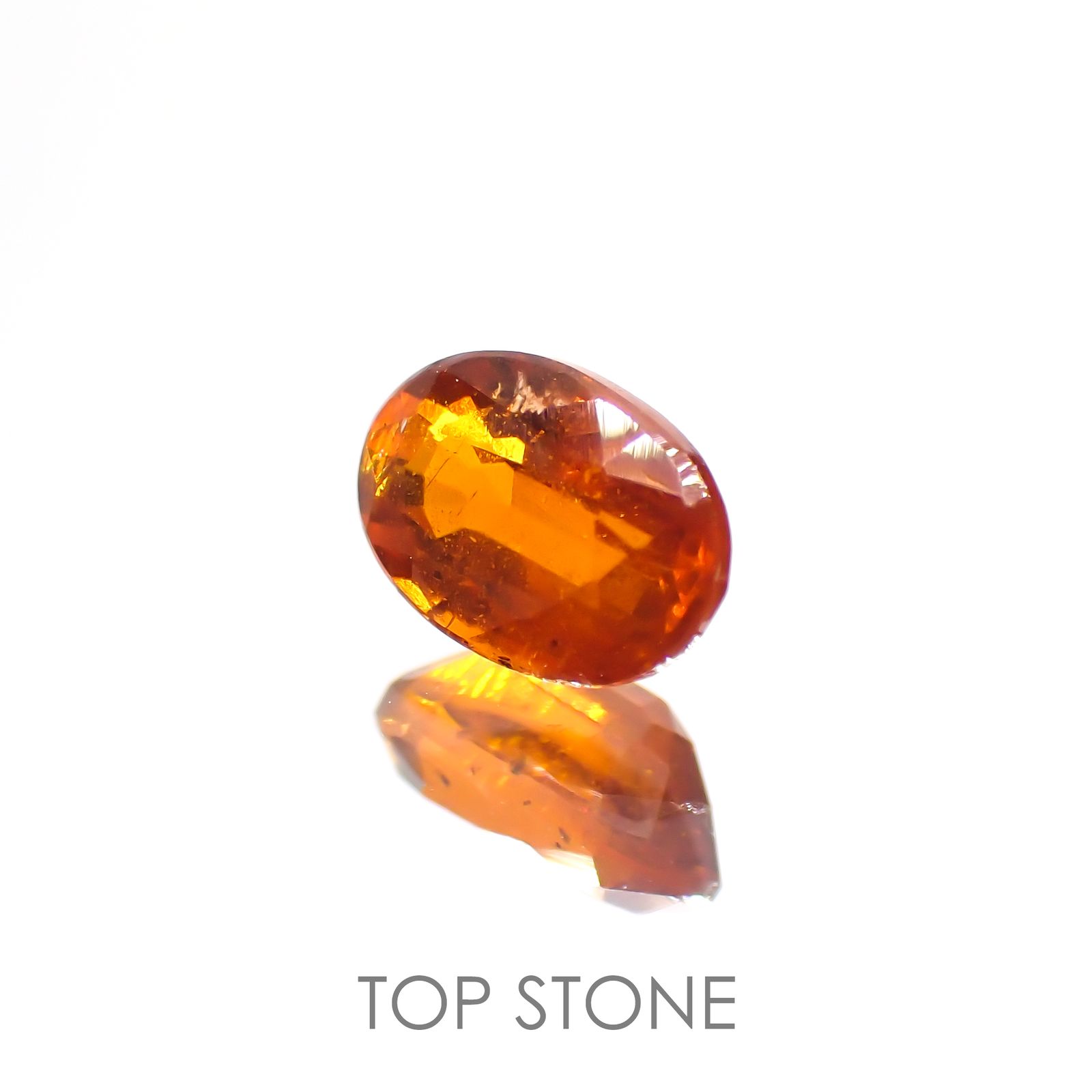 オレンジカイヤナイト(宝石名カイヤナイト) タンザニア産 0.68ct 識別済[210310580]6.2×4.1mm前後