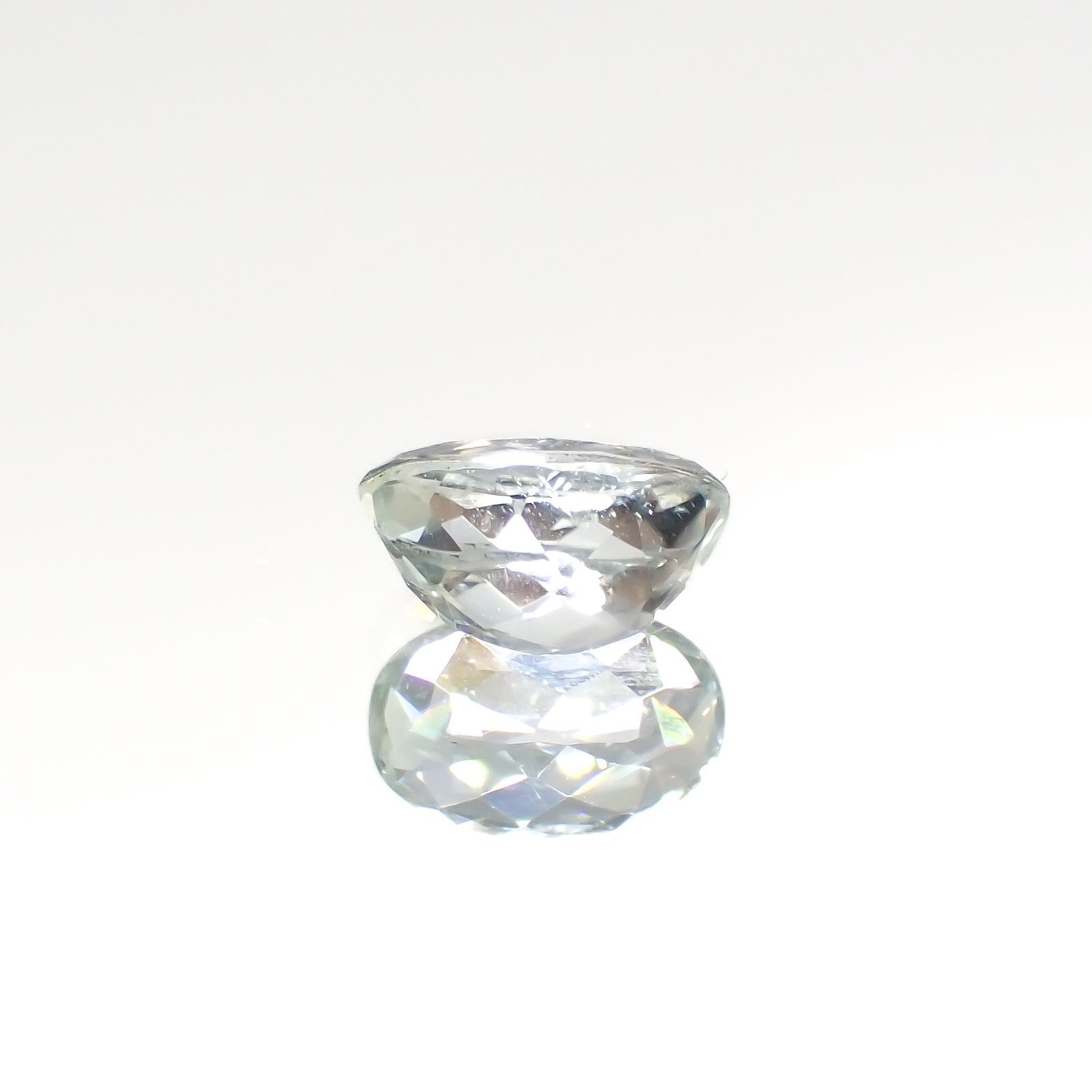 ユークレース(宝石名ユークレース)コロンビア産 1.216ct ソ付(彩珠)[220616448]7.9x5.1mm前後