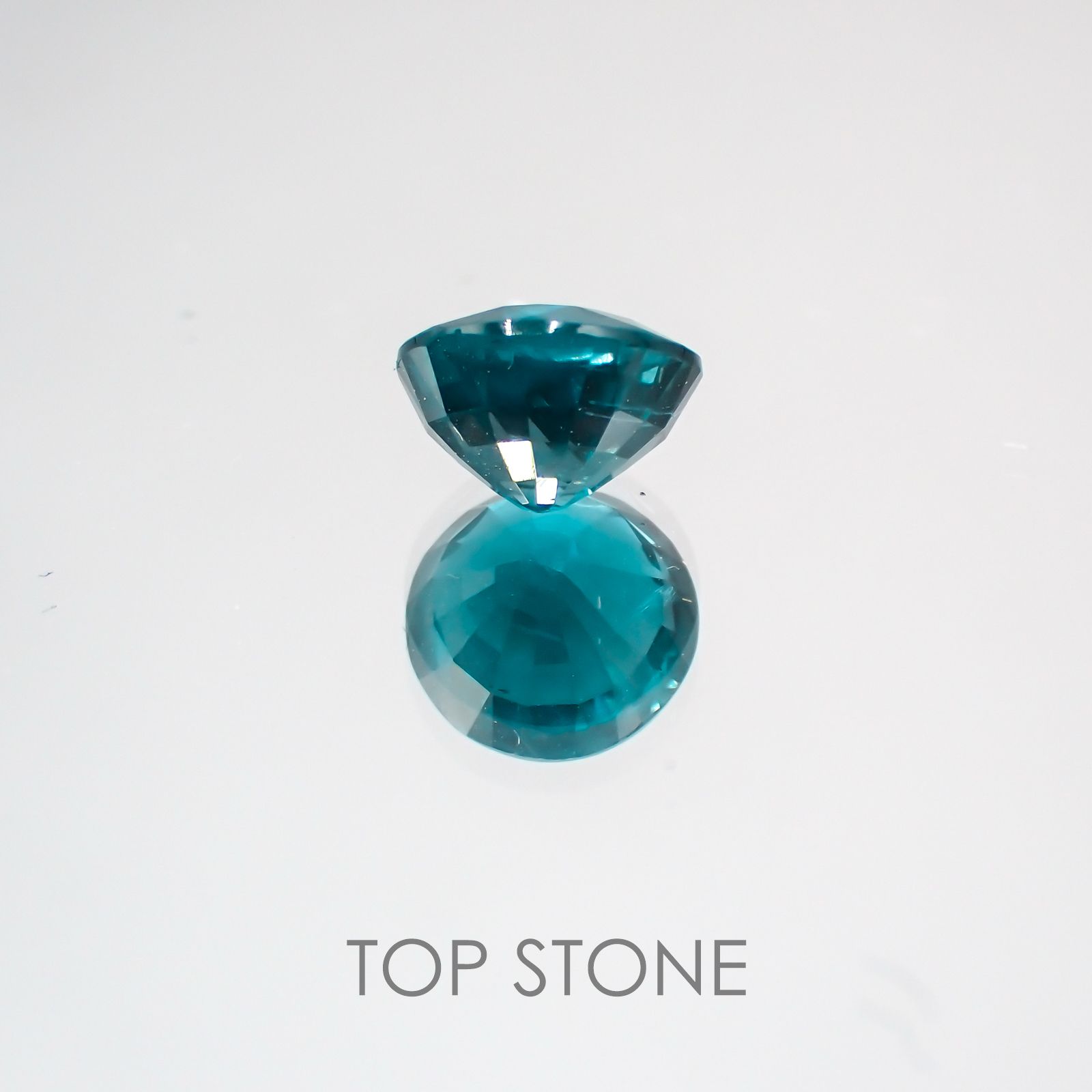 オーシャンブルーカイヤナイト ネパール産 ルース 1.75ct[210310277]7×7.1mm前後