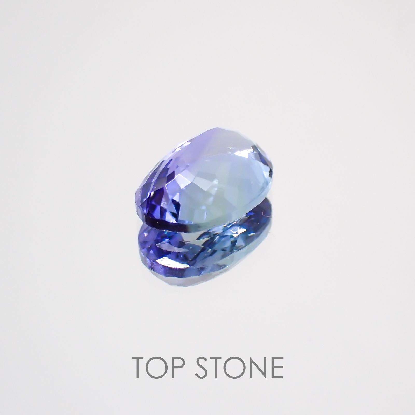 パーティーカラータンザナイト タンザニア産 ルース 1.64ct[210410413]8.7×6.1mm前後