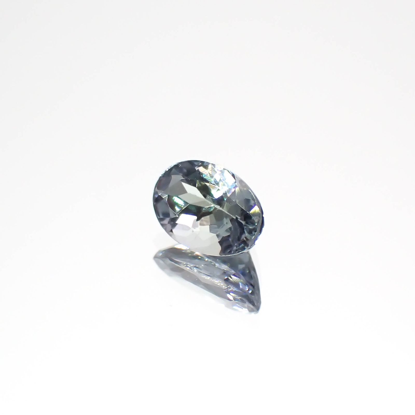 バイカラータンザナイト(宝石名ゾイサイト)タンザニア産 0.47ct 識別済[230421800]6.1x3.9mm前後