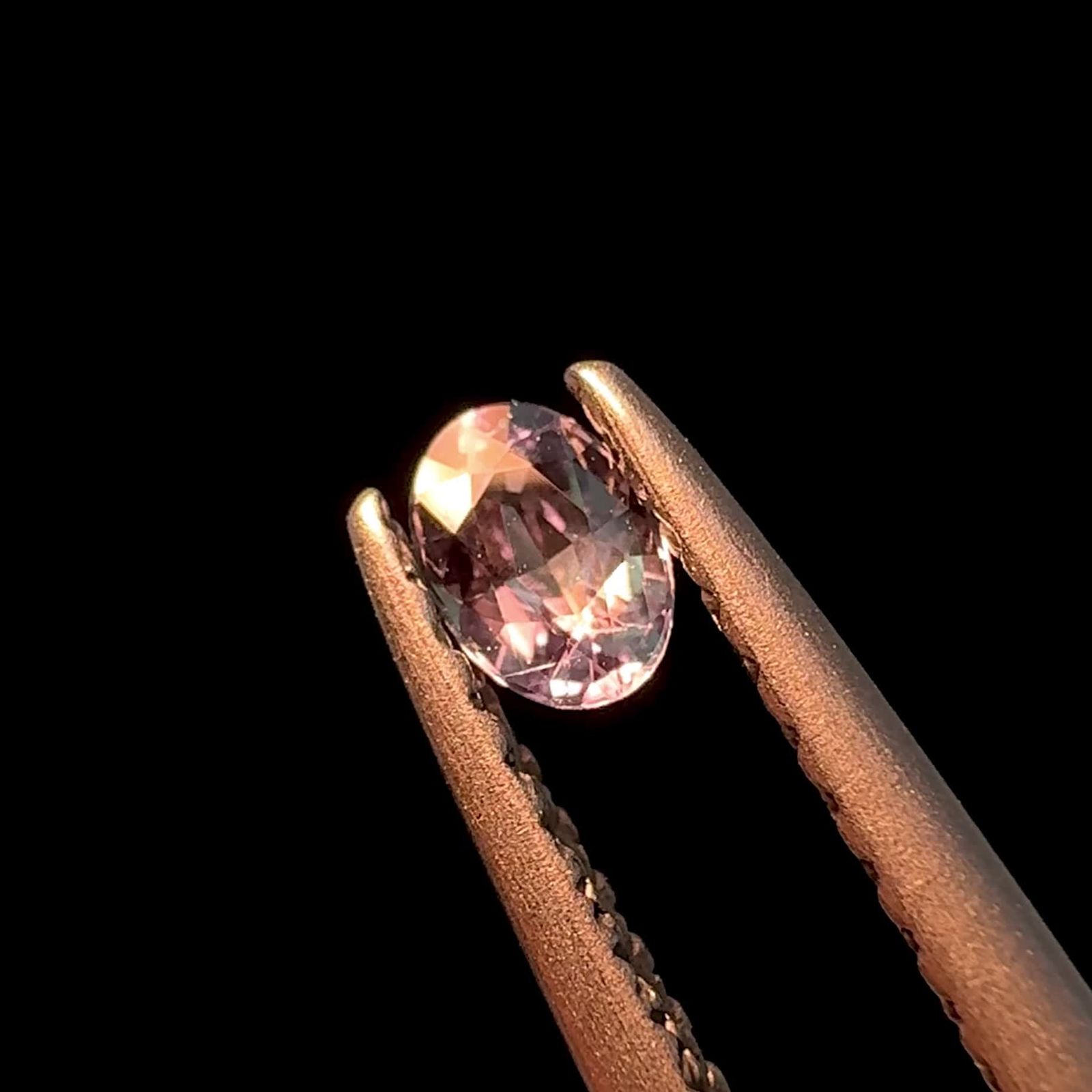 アレキサンドライト(宝石名アレキサンドライト) ブラジル産 識別済