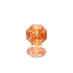 ◇オクタゴンカット◇イリュージョンサンストーン タンザニア産 0.62ct / 5.1x5mm前後 [230320951]
