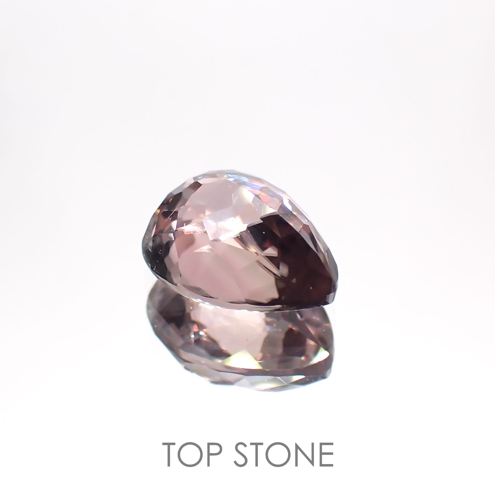 ピンクダイアスポア(宝石名ダイアスポア カラーチェンジ・タイプ) アフガニスタン産 2.863ct ソ付(彩珠)[21019210]10.1×7.7mm前後