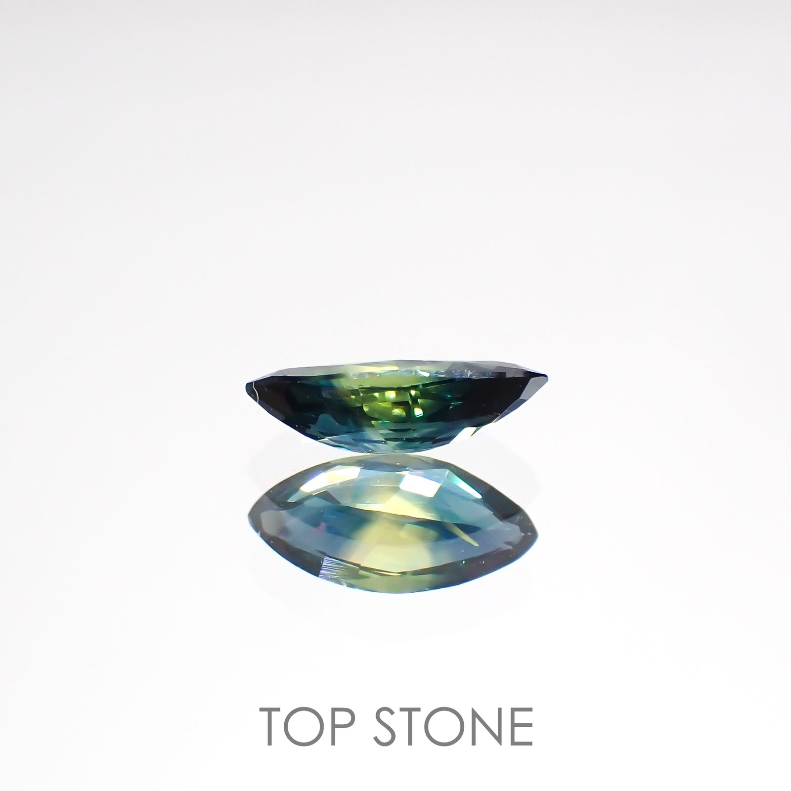 バイカラーサファイア(宝石名サファイア)マダガスカル/オーストラリア産 0.56ct 識別済[220114850]8x3.8mm前後