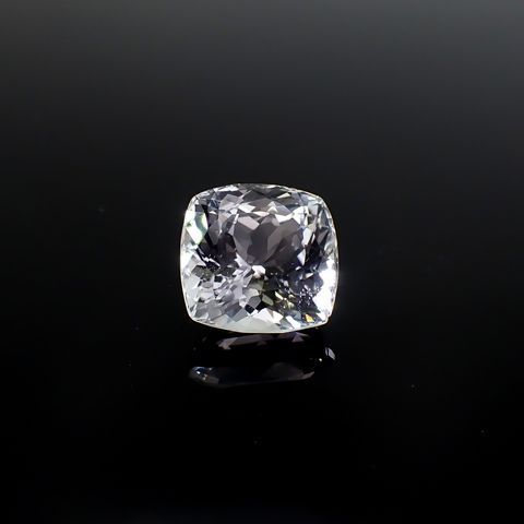 ブルースポジュミン フルオレッセンス(宝石名スポジュミン)アフガニスタン産 13.56ct ソ付(彩珠)[221018695]14x13.7mm前後