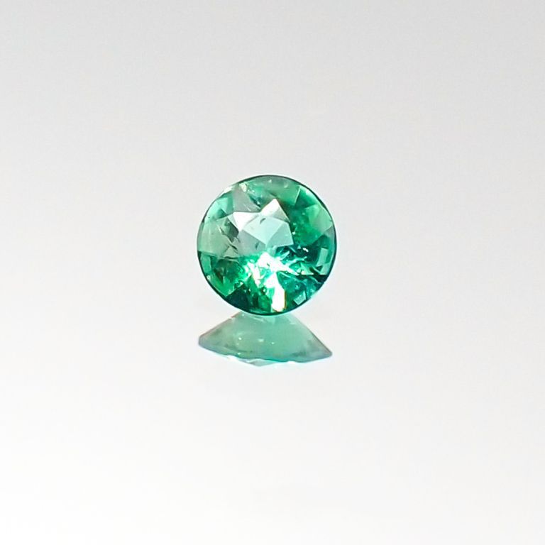 パライバトルマリン(宝石名トルマリン/別名パライバ・トルマリン) ブラジル・バターリャ鉱山産 0.068ct 識別済[20095305]2.9×2.8mm前後