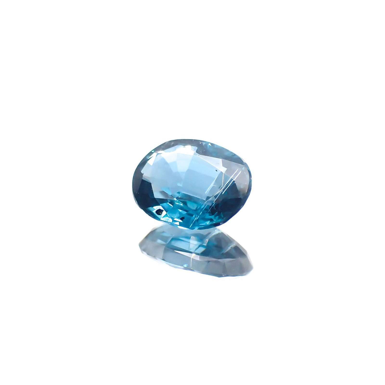 オーシャンブルーカイヤナイト(宝石名カイヤナイト) インド・オリッサ州産 2.04ct 識別済[210912365]8.7×6.8mm前後