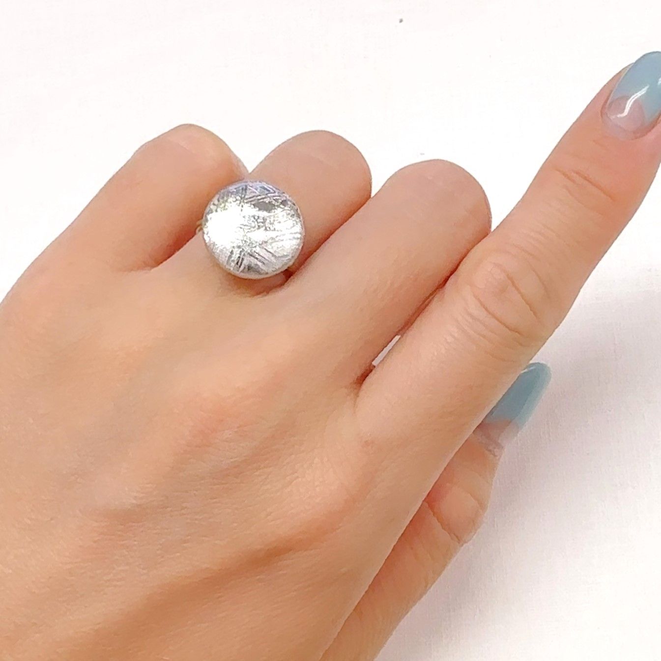 ムオニナルスタ隕石 発見地:スウェーデン 14.24ct[240125747]14.9x14.9mm前後