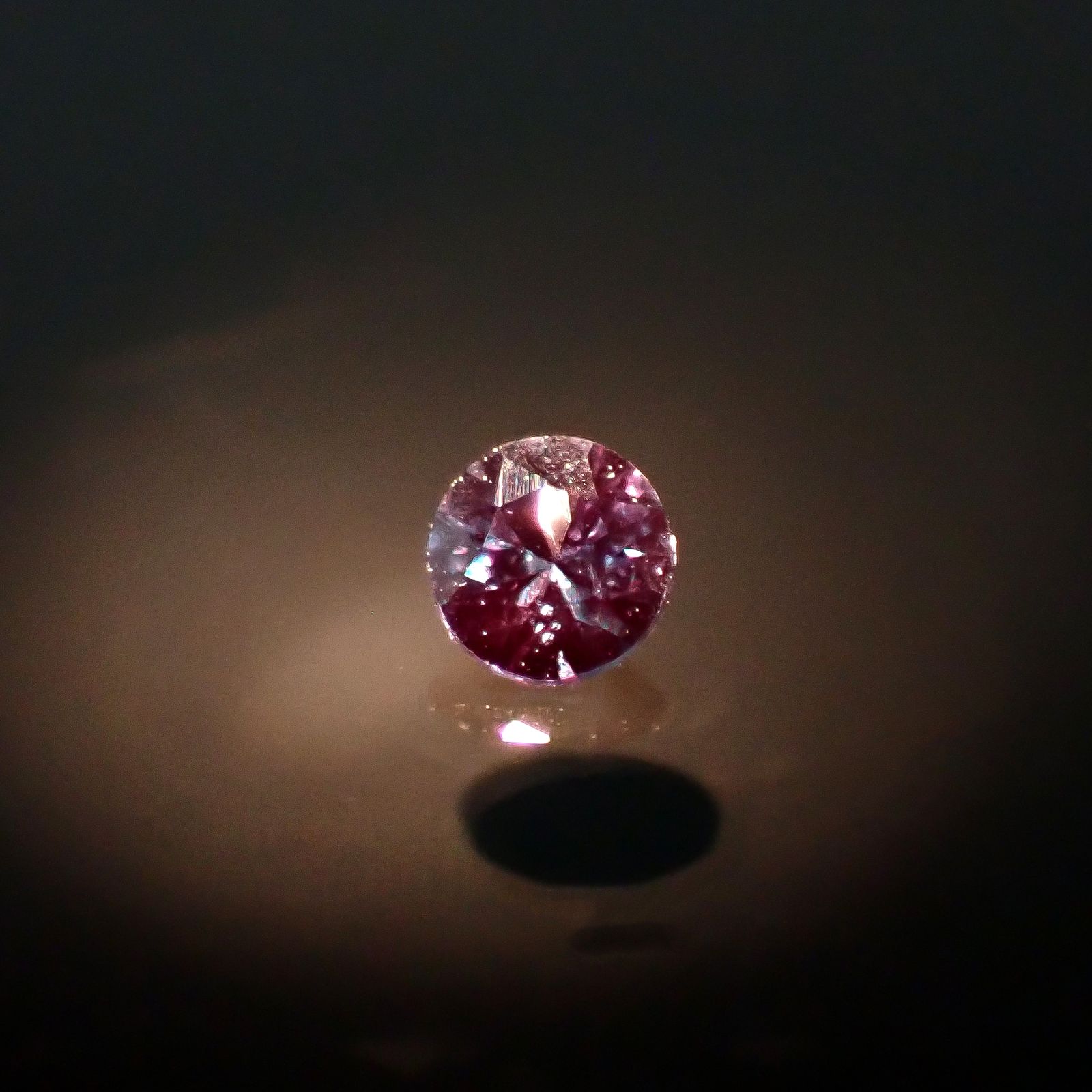アレキサンドライト ロシア産 0.042ct [250329906]2x2mm前後
