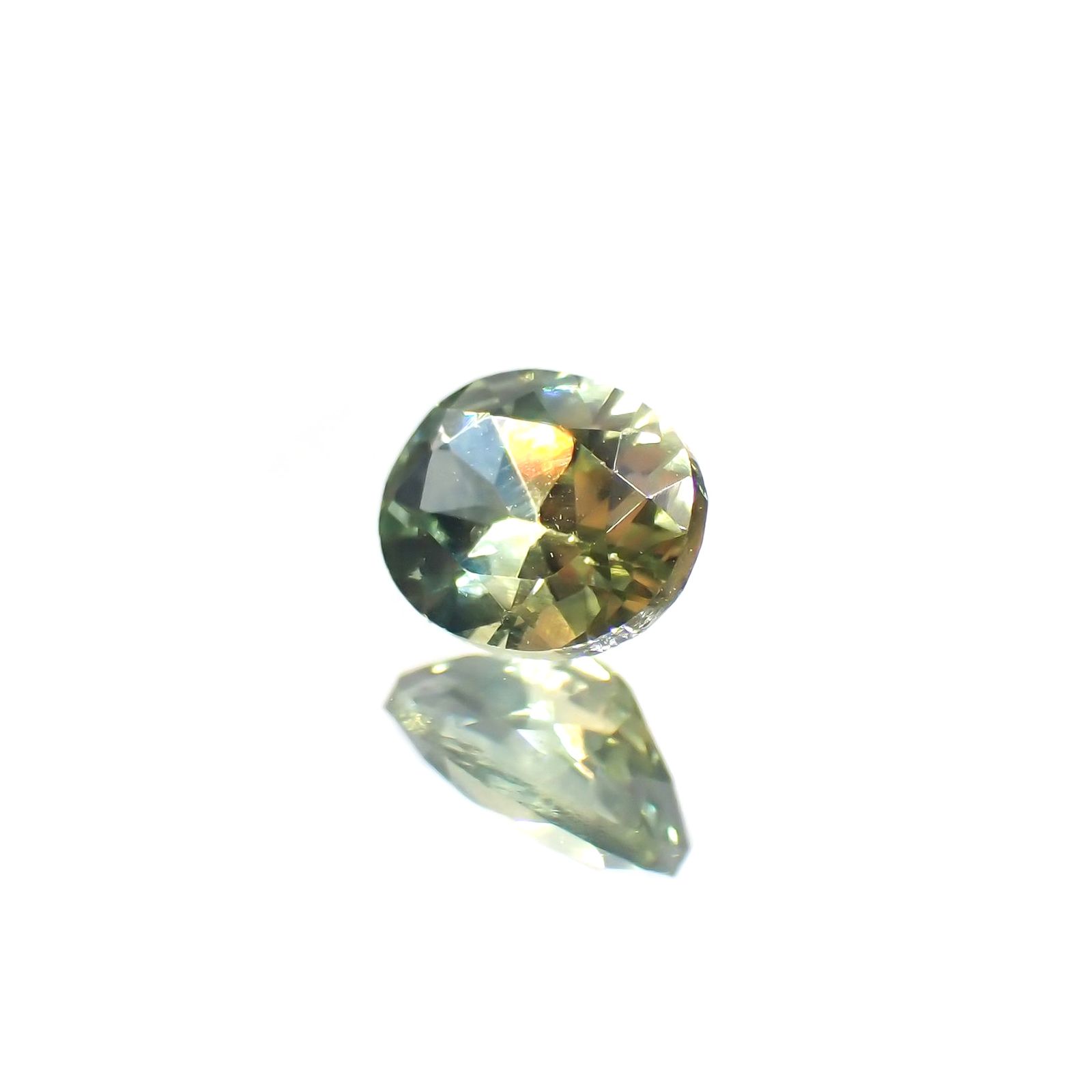 モンタナサファイア(宝石名サファイア)アメリカ・モンタナ州産 0.49ct 識別済[220114014]5.2x4.1mm前後