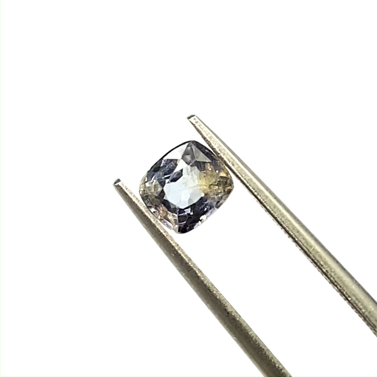 グレースピネル(宝石名スピネル)ビルマ/マダガスカル産 0.77ct