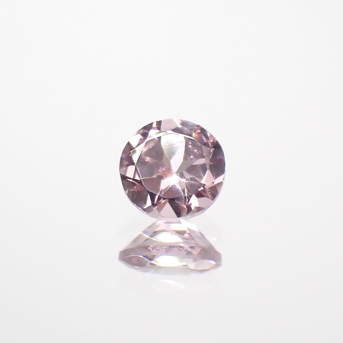ドラゴンガーネット タンザニア産 0.19ct[230421443]3.4x3.4mm前後