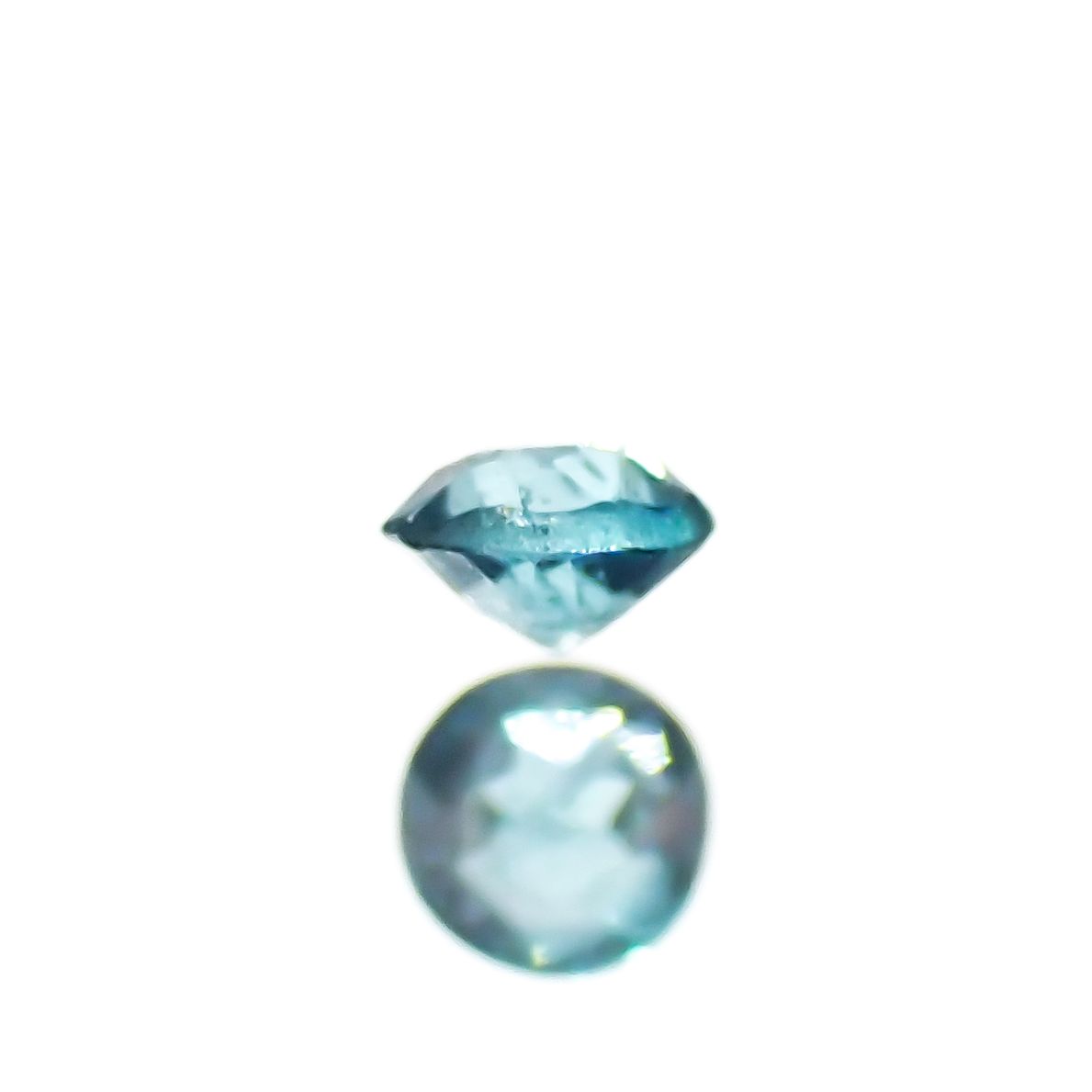 パライバトルマリン(宝石名トルマリン/別名パライバ・トルマリン)ブラジル・パライバ州バターリャ鉱山産 0.028ct 識別済[240125580]2x1.9mm前後