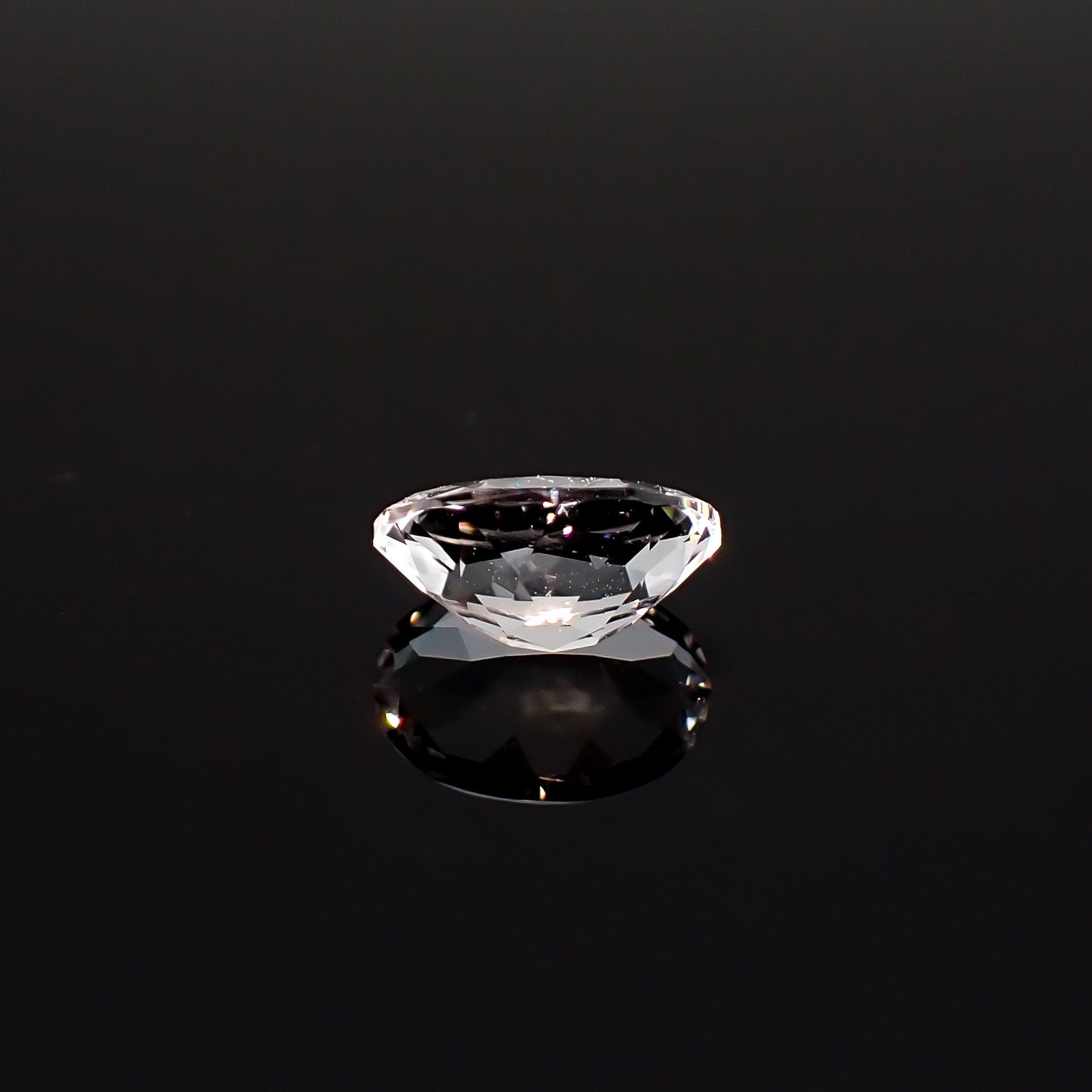 フェナカイト ロシア・マリシェボ鉱山産 0.84ct / 7.7x5.3mm前後 [260632430]