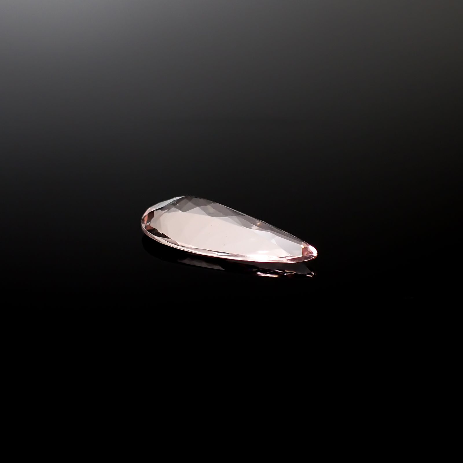 モルガナイト ナイジェリア産 1.78ct[240427166]15.1x7mm前後