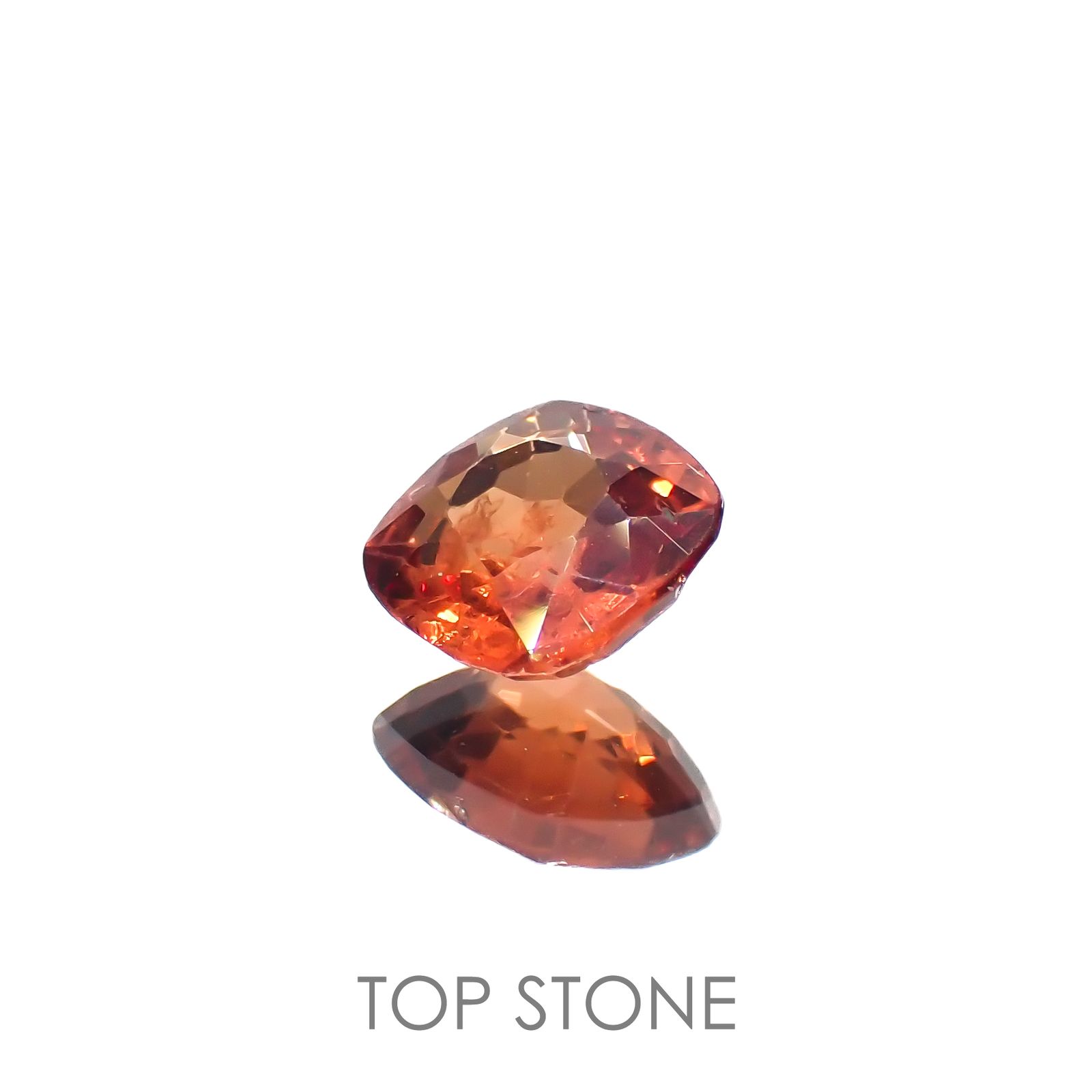 オレンジスピネル(宝石名スピネル)ビルマ/マダガスカル産 0.85ct 識別済[220817510]5.8x5.6mm前後