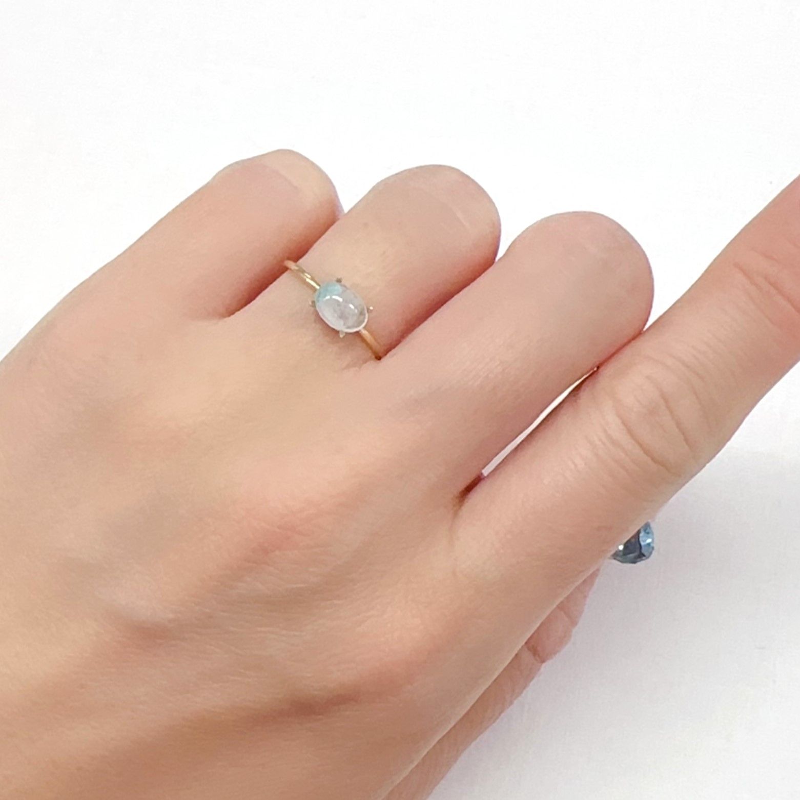パライバトルマリンインクォーツ ブラジル産 0.77ct[240226356]6.9x5mm前後