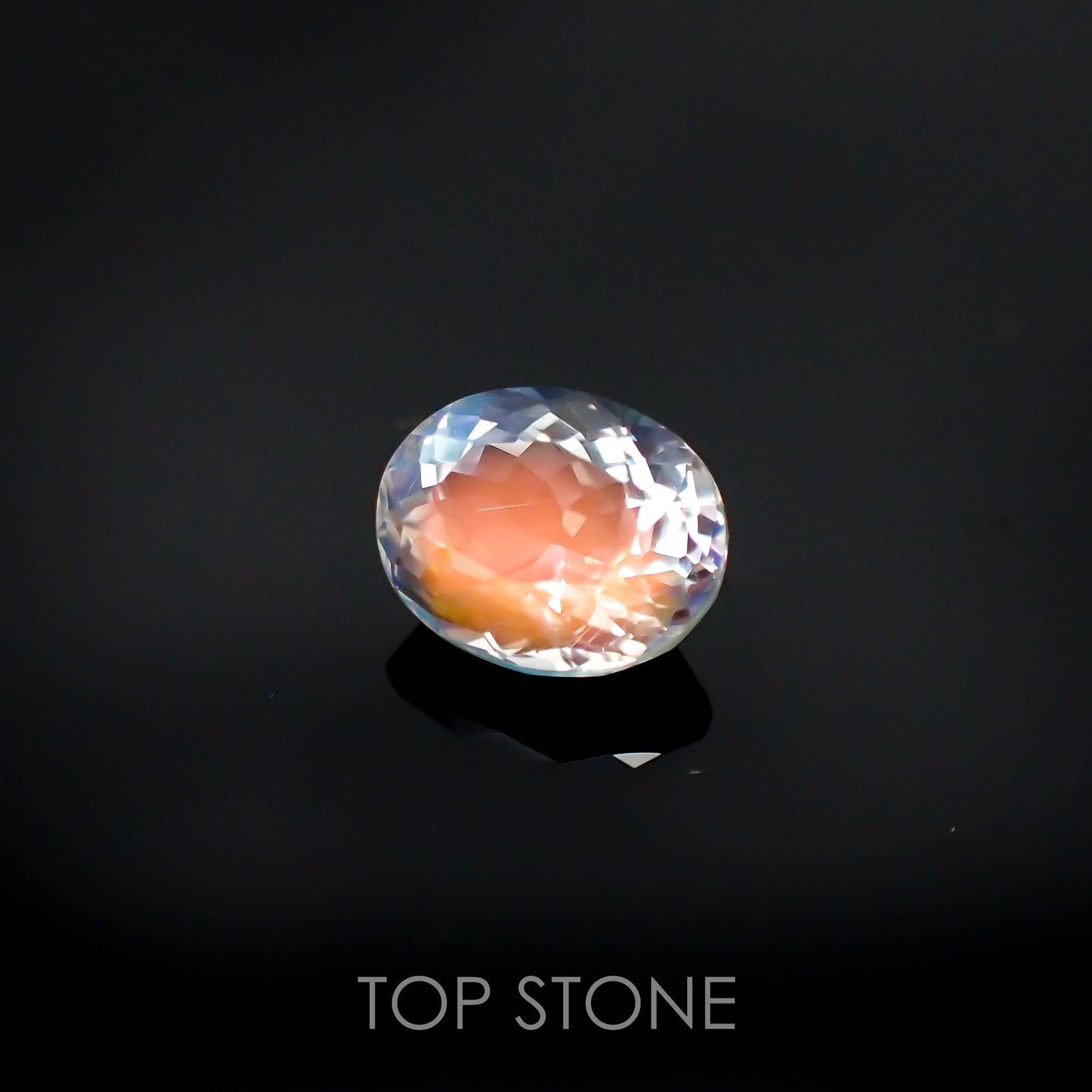 レインボームーンストーン(アンデシンラブラドライト) マダガスカル産 ルース 1.14ct[210611257]7.6×6.1mm前後