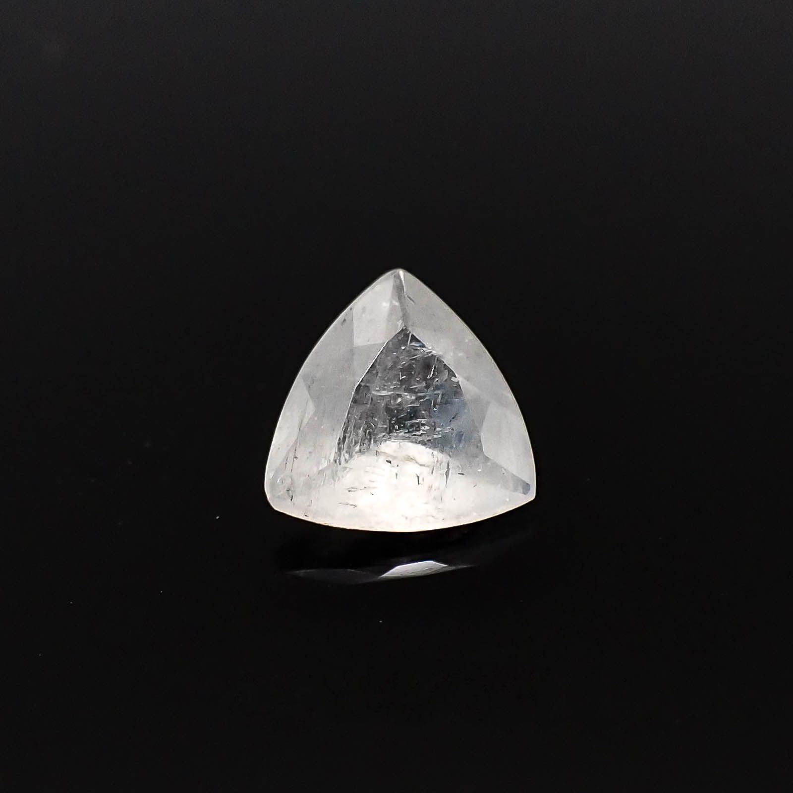 ユークレース ブラジル産 ルース 0.43ct[20094509]5.7×5.6mm前後