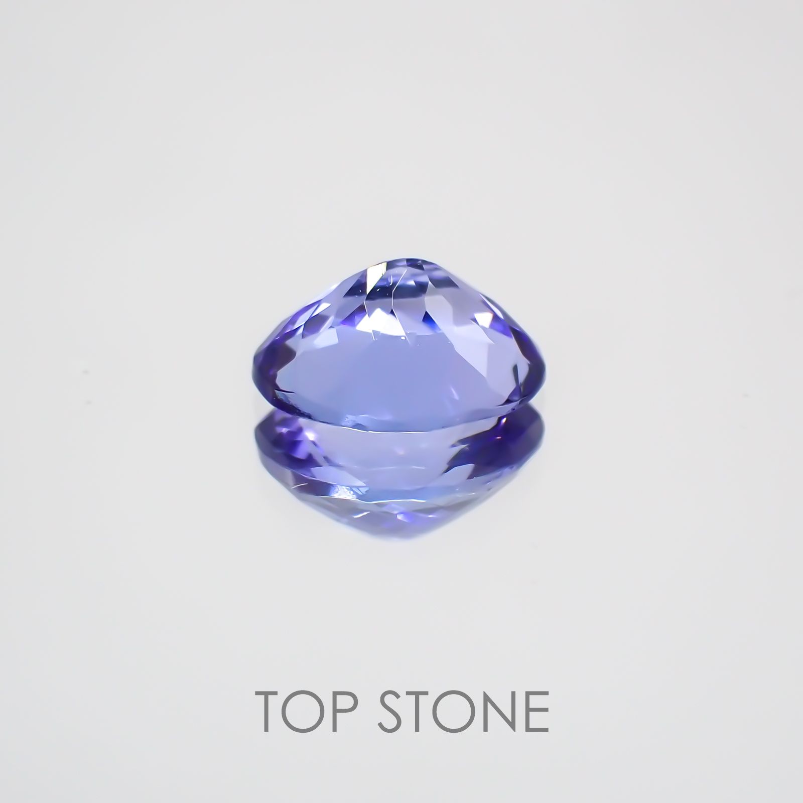 タンザナイト(宝石名タンザナイト) タンザニア産 0.89ct 識別済[210210064]7.2×5.4mm前後
