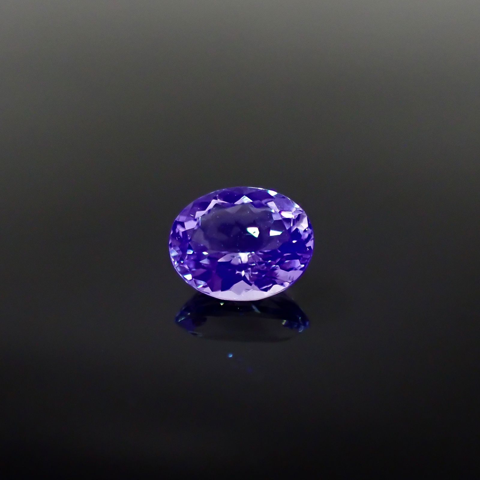 オーソクレース(宝石名ホワイト・オーソクレース)パキスタン産 1.94ct 識別済[240627995]9.3x7.6mm前後
