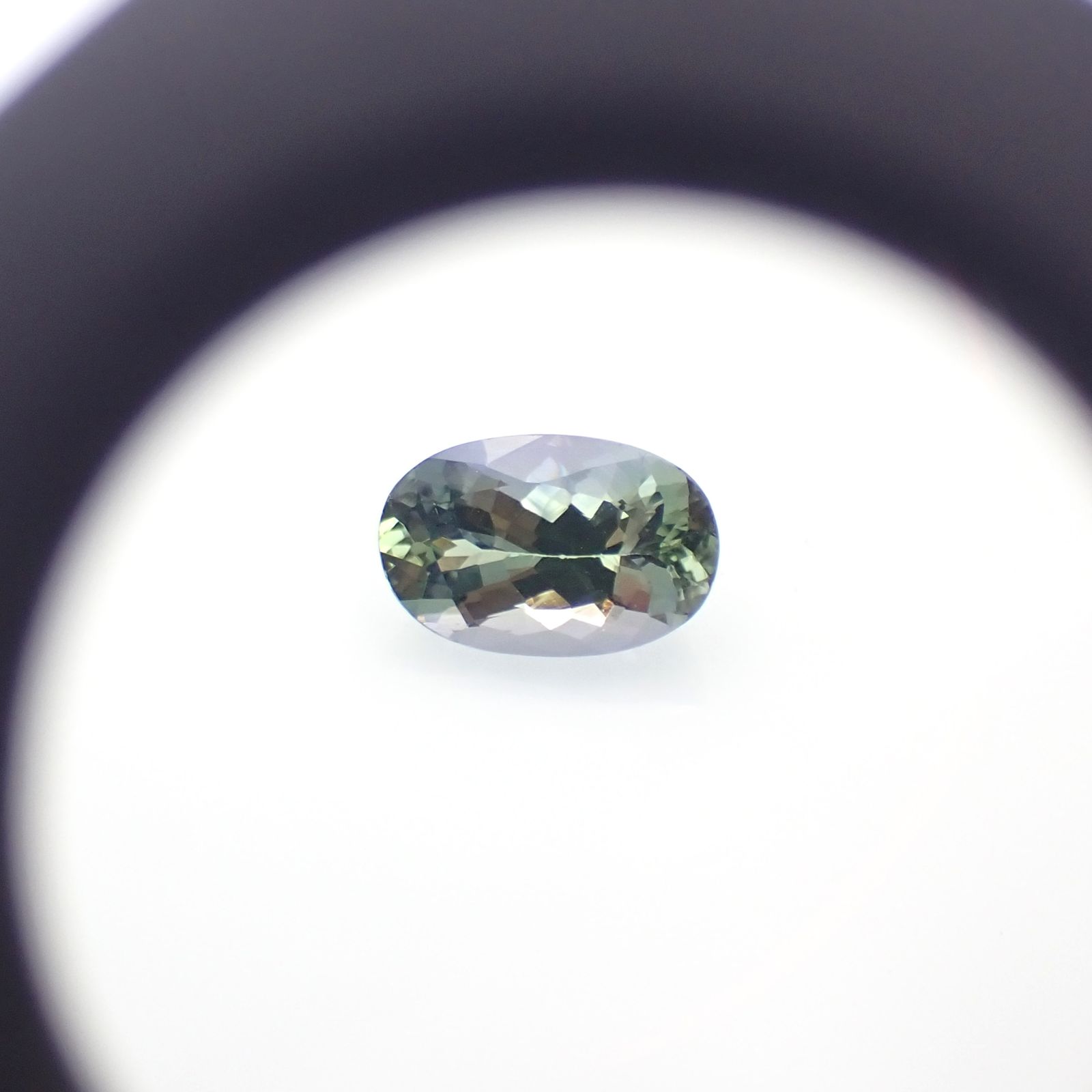 バイカラータンザナイト(宝石名ゾイサイト)タンザニア産 2.48ct 識別済[231224808]10.7x6.9mm前後
