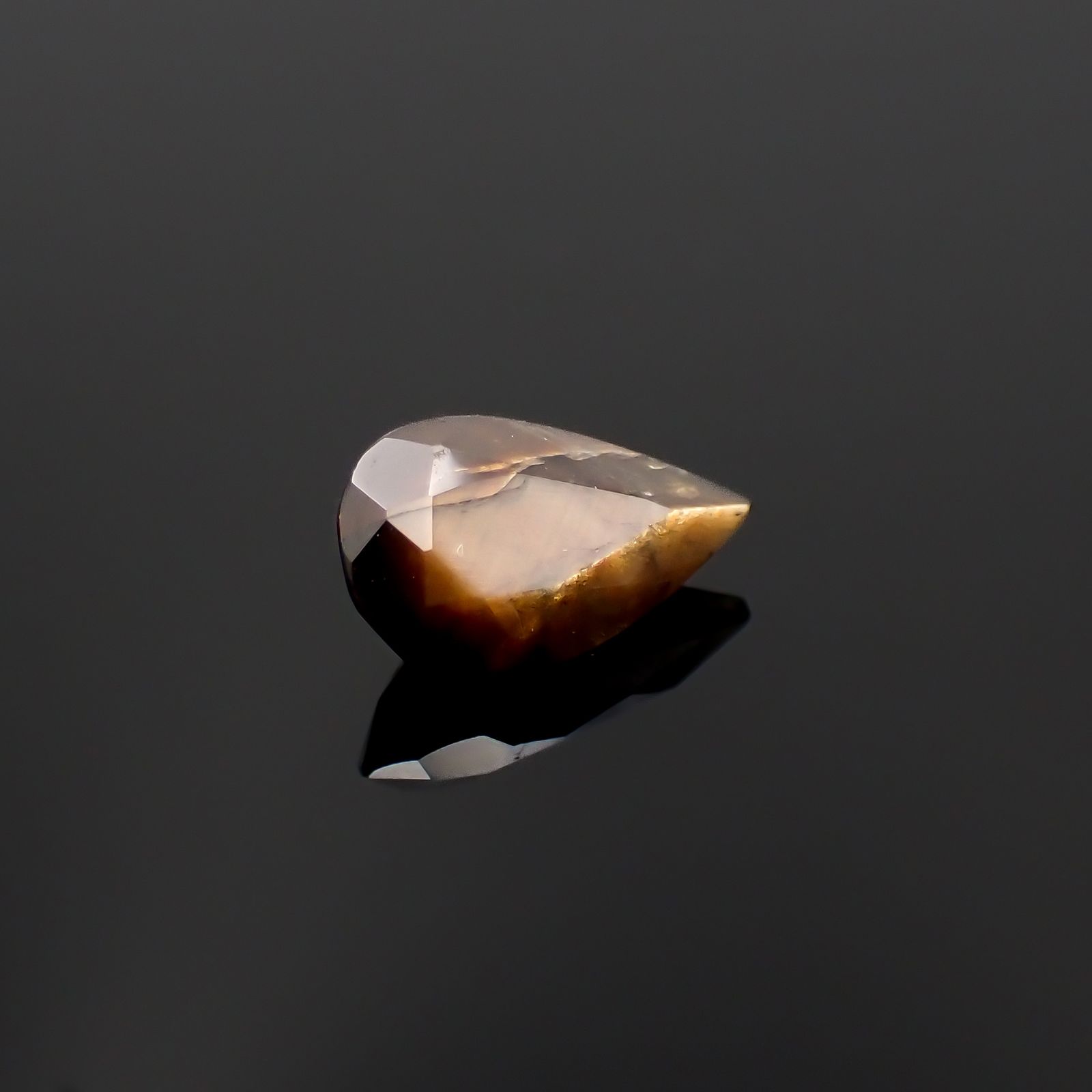 ゴールドシーンサファイア非加熱 ケニア産 1.54ct[230321331]9.4x5.7mm前後