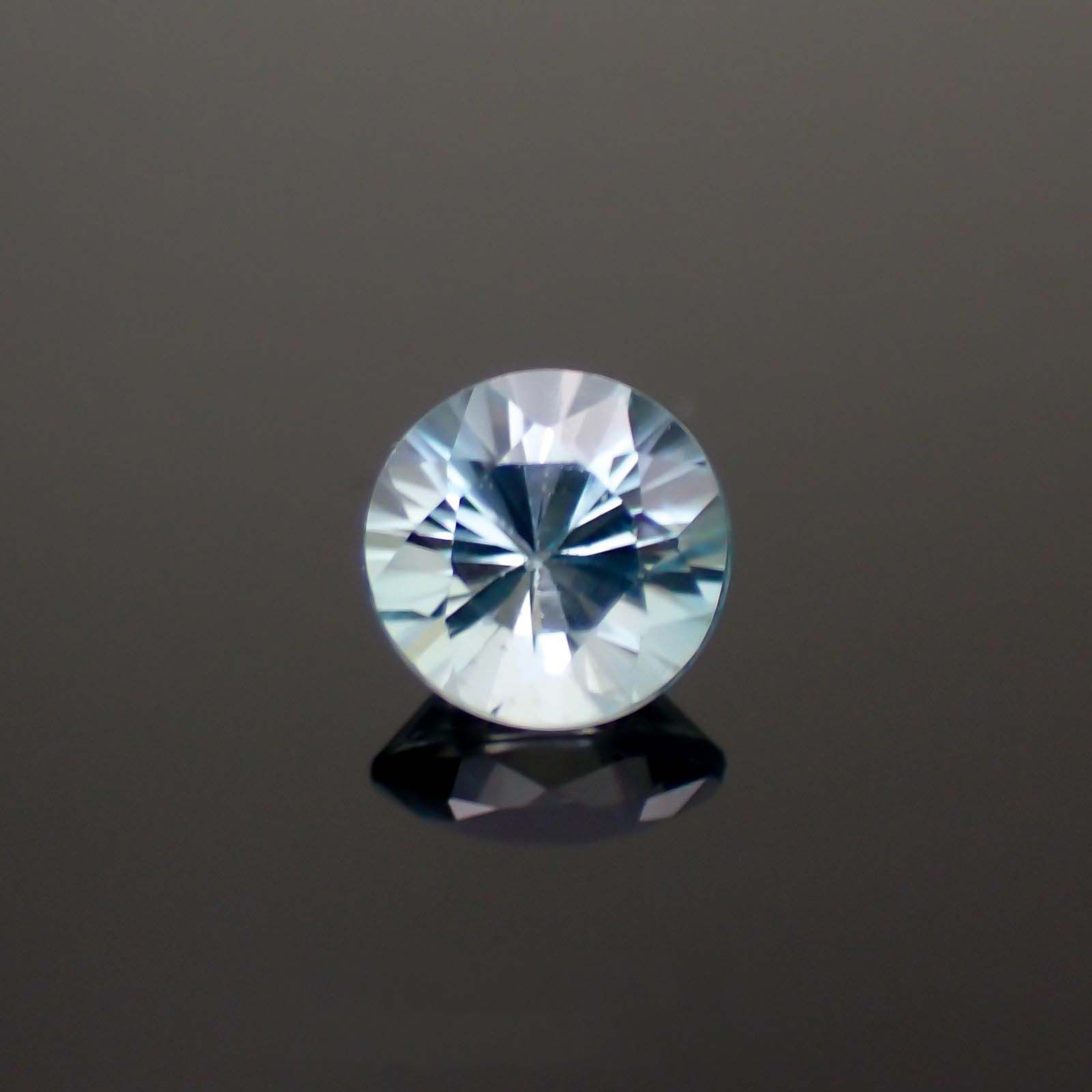 アイスブルージルコン カンボジア産 0.78ct[221018653]5.1x5.1mm前後