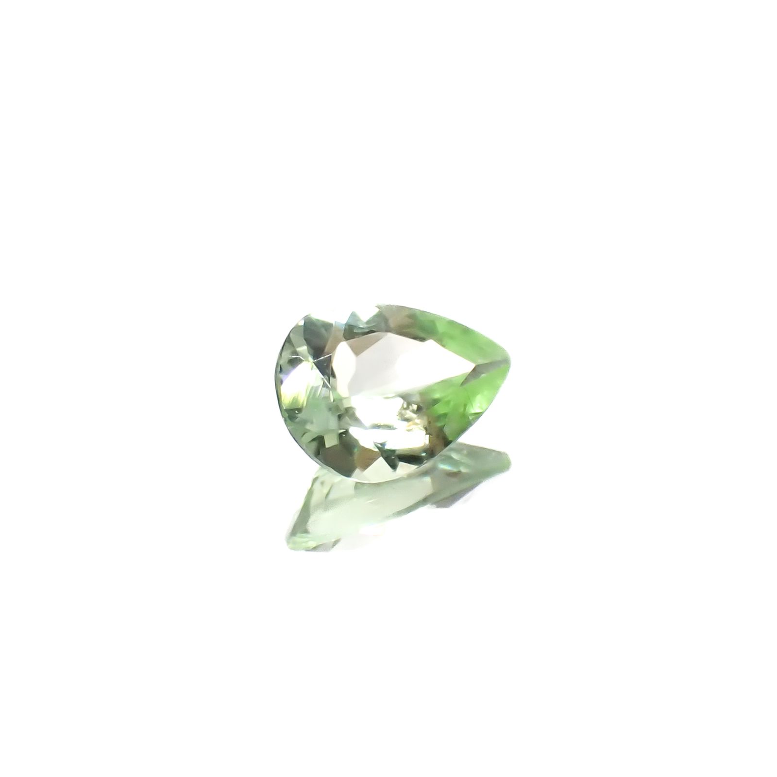 ミントペリドット パキスタン/ノルウェー産 0.92ct[240728557]8x5.9mm前後
