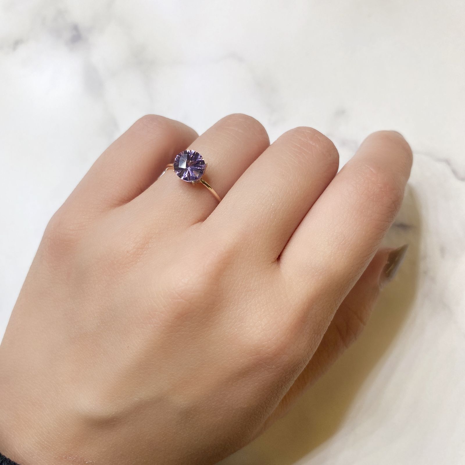 ◇チェッカーコンケーブカット◇アメジスト(宝石名アメシスト) ブラジル産 1.22ct 識別済[211013029]7.1×7.1mm前後