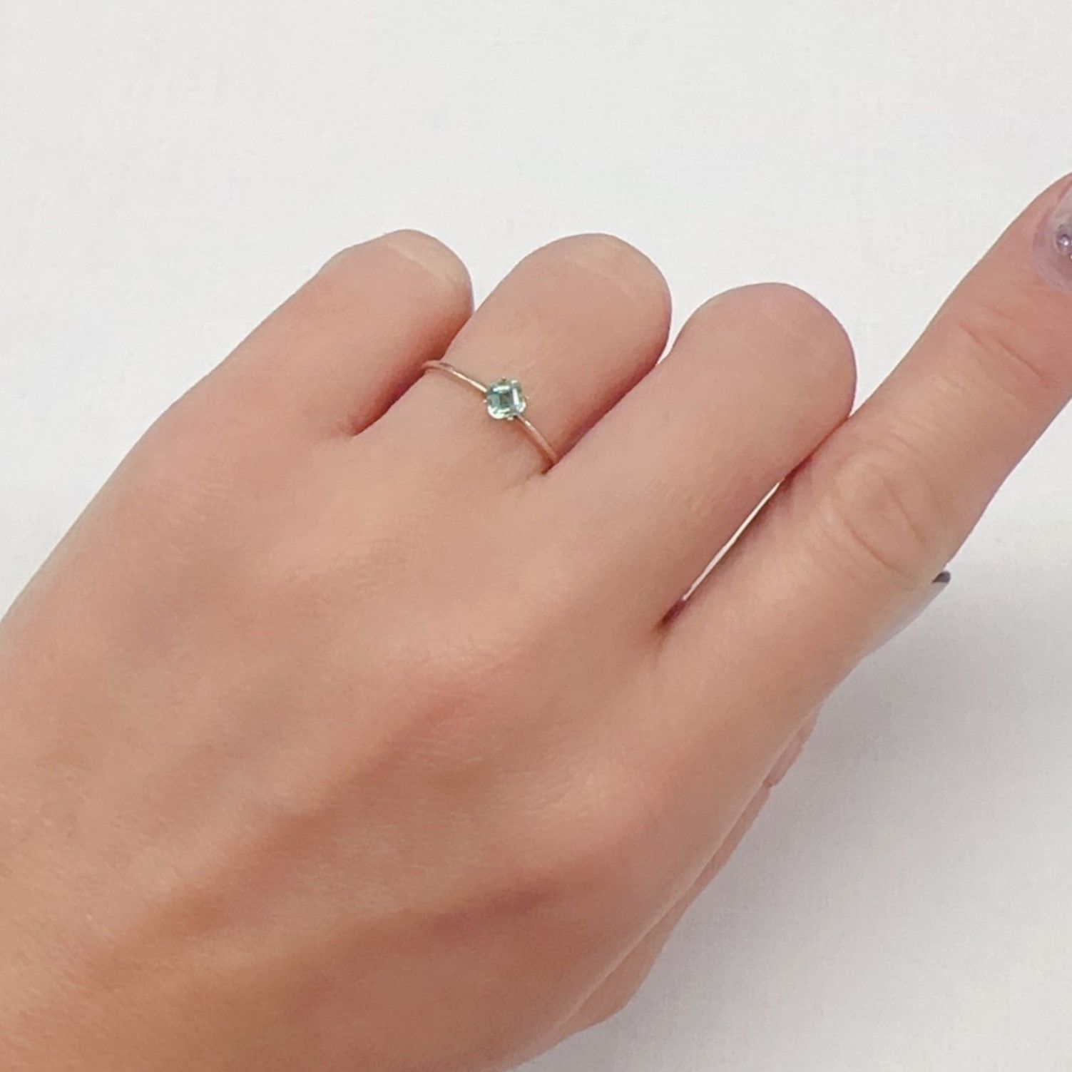 パステルカラーエメラルド コロンビア産 0.22ct[240225951]3.4x3.4mm前後