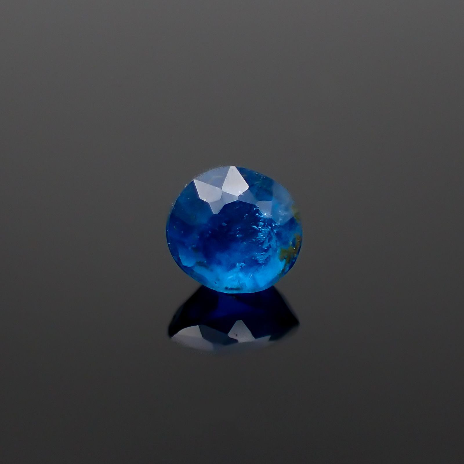 アフガナイト フルオレッセンス(宝石名アフガナイト)アフガニスタン産 0.12ct 識別済[230220449]3.3x3.2mm前後