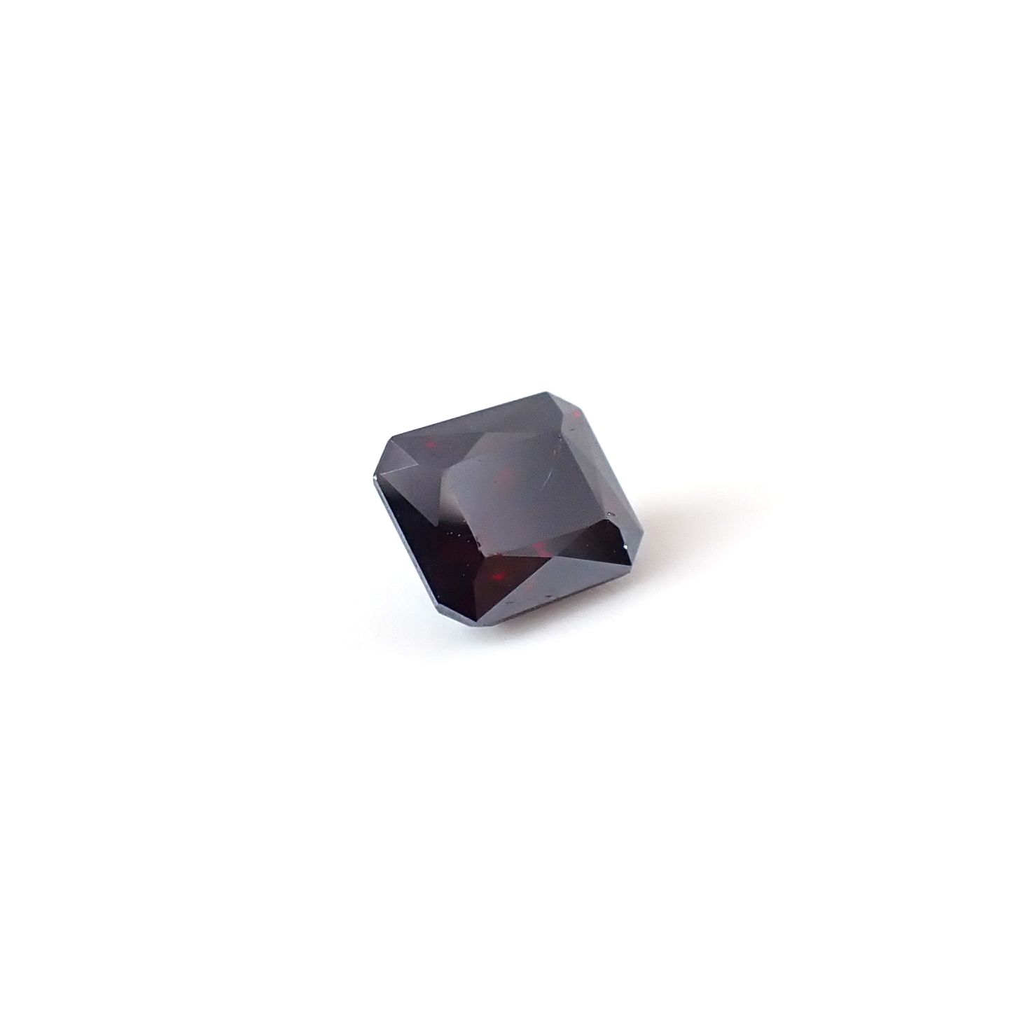 キュープライト単結晶 コンゴ民主共和国産 1.42ct / 6.1x5.1mm前後 [260331947]